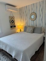 Alquiler Vacacional - Serene Apartment-5 Min walk to attractions in Mystic-Private Deck!
