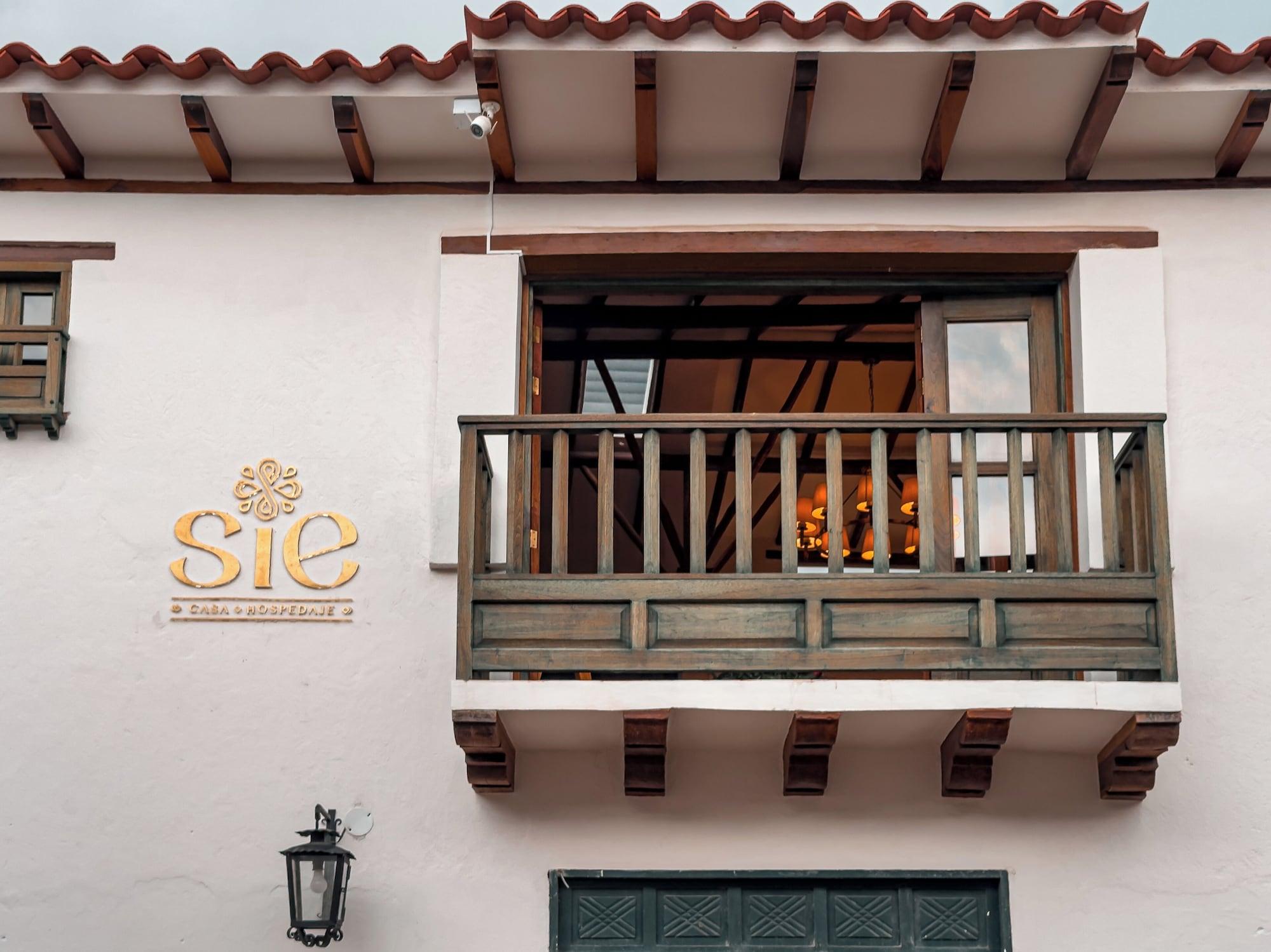 Vista Exterior Casa Sie