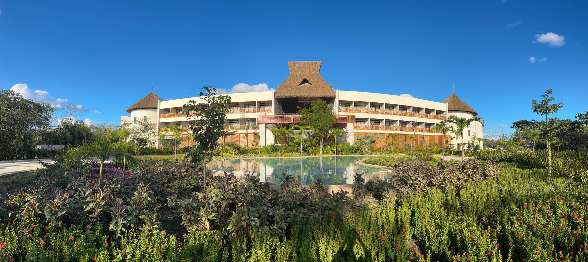 Vista Exterior Hotel Mundo Maya Edzná