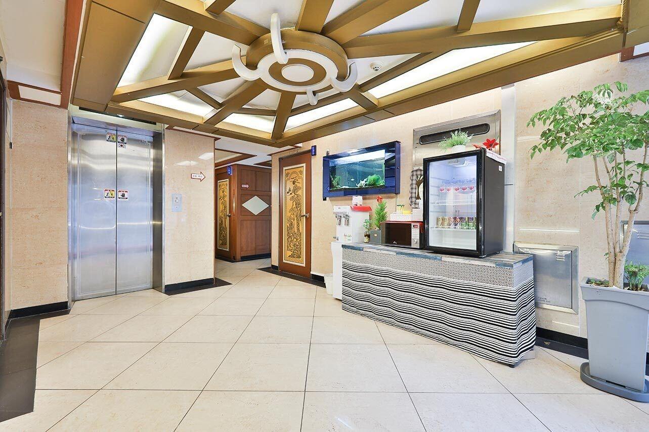 Vista Lobby Picasso Motel
