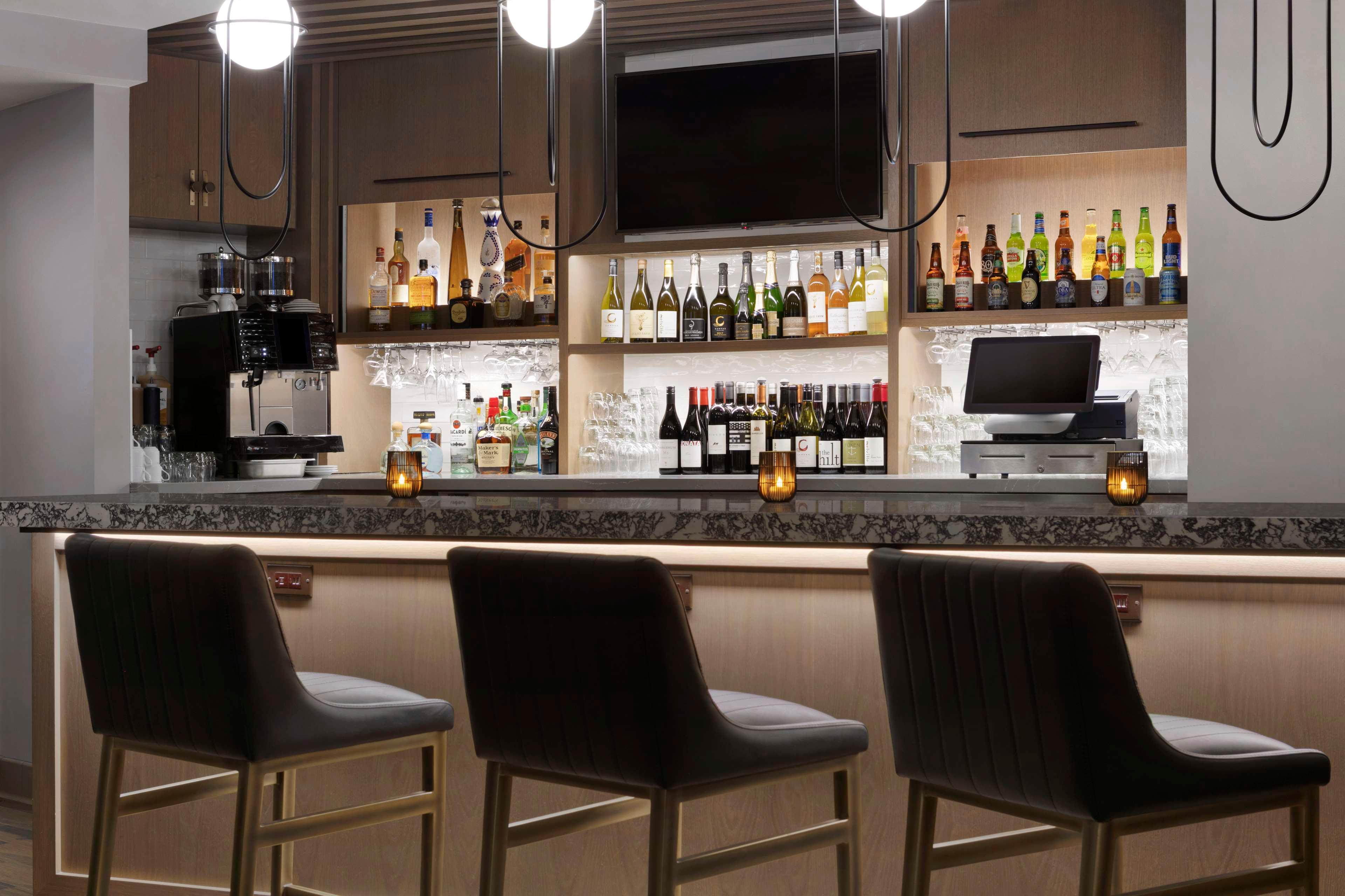 Bar/Salón Hyatt Place Santa Barbara