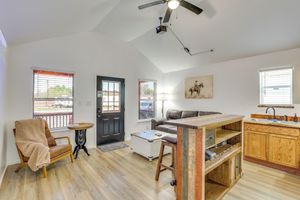 Alquiler Vacacional - Boating & Fishing Home Base Near the Sabine River!