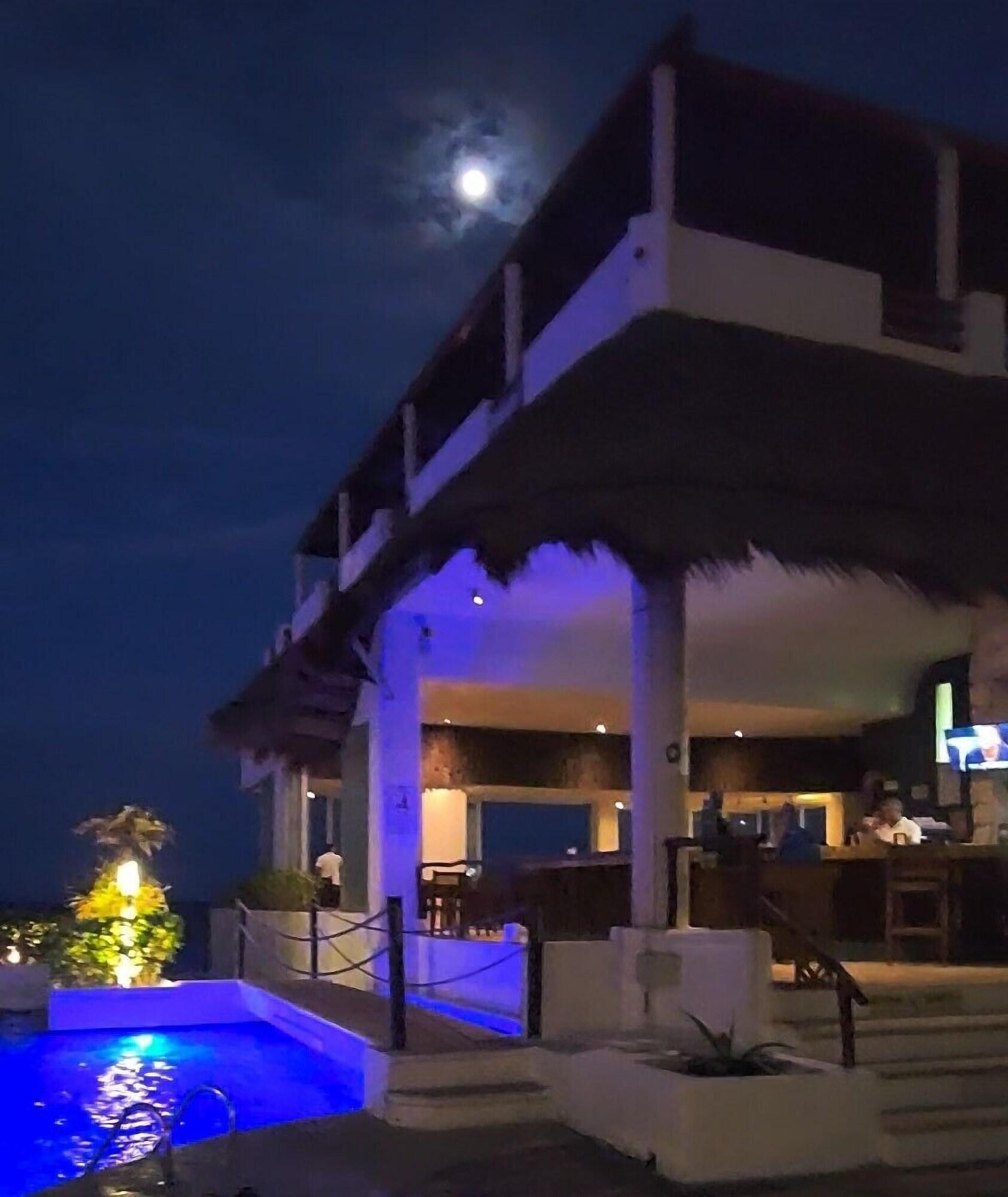 Restaurant Cancun Plaza Condo Hotel