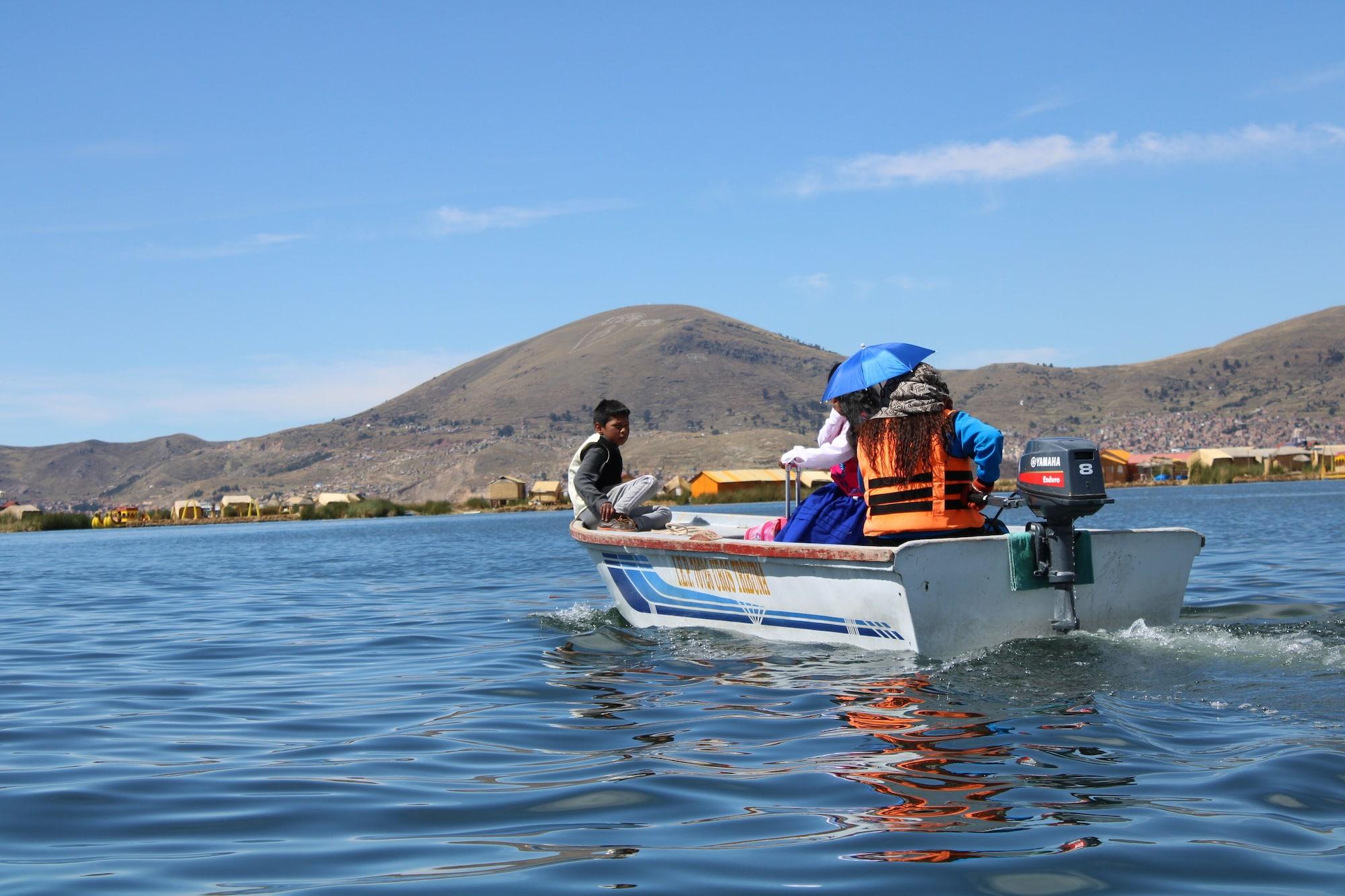 Instalaciones Recreativas Titicaca Floating Lodge