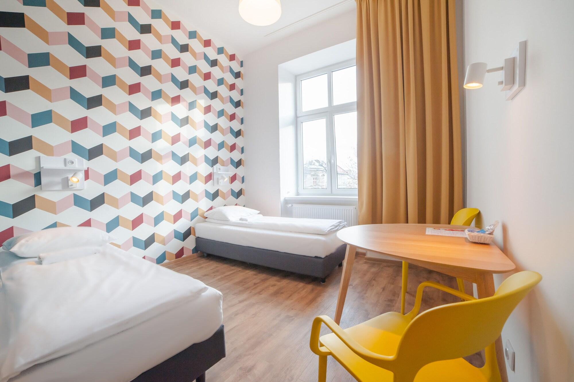 Varios Hostel Atlantis
