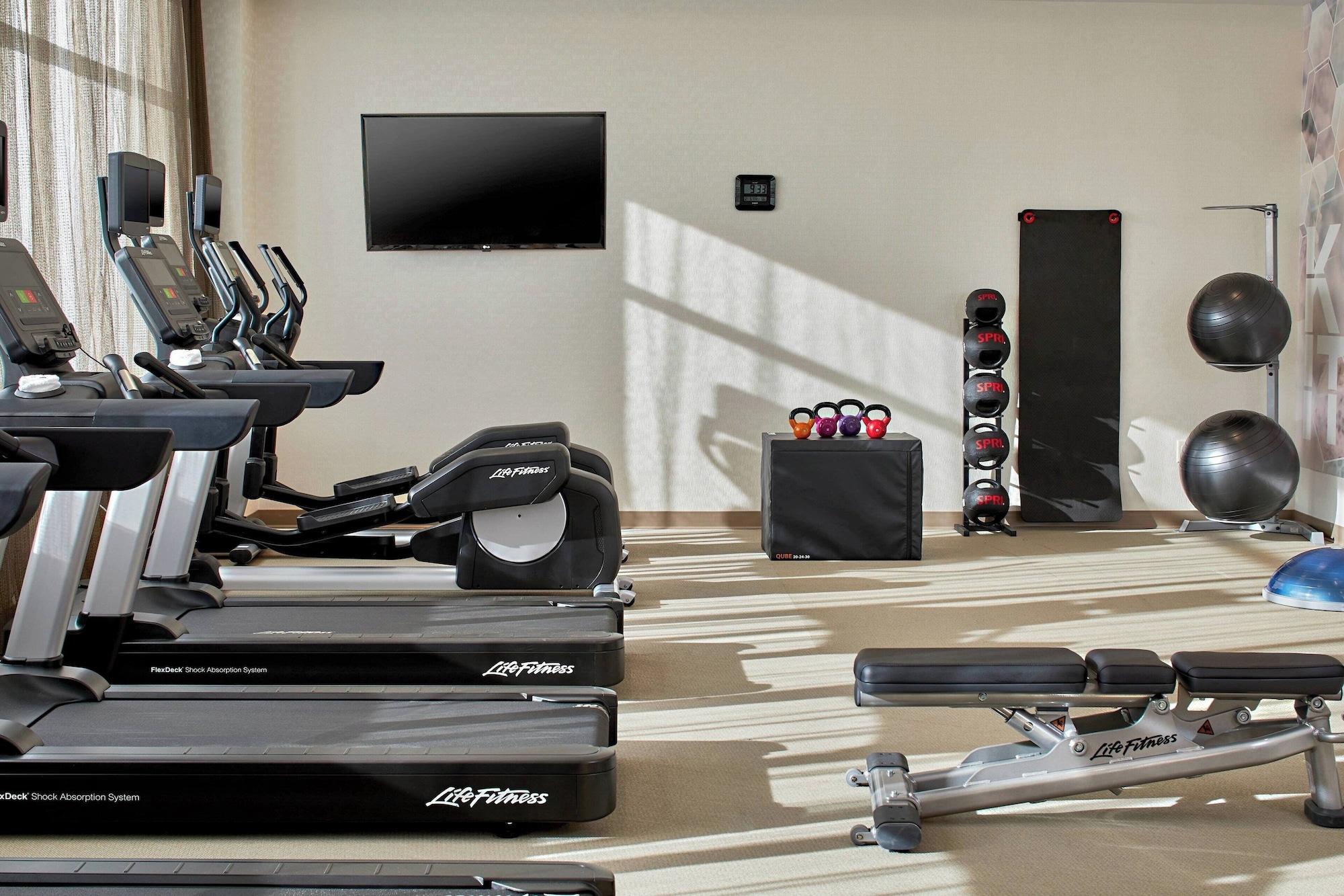 Gimnasio SpringHill Suites by Marriott Charlotte at Carowinds