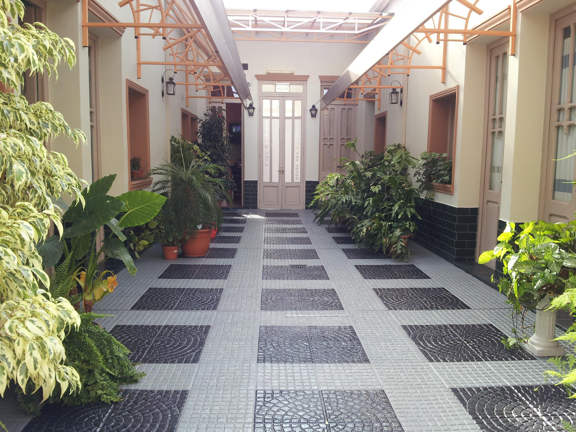 Comodidades del Alojamiento Hostal Las Nubes