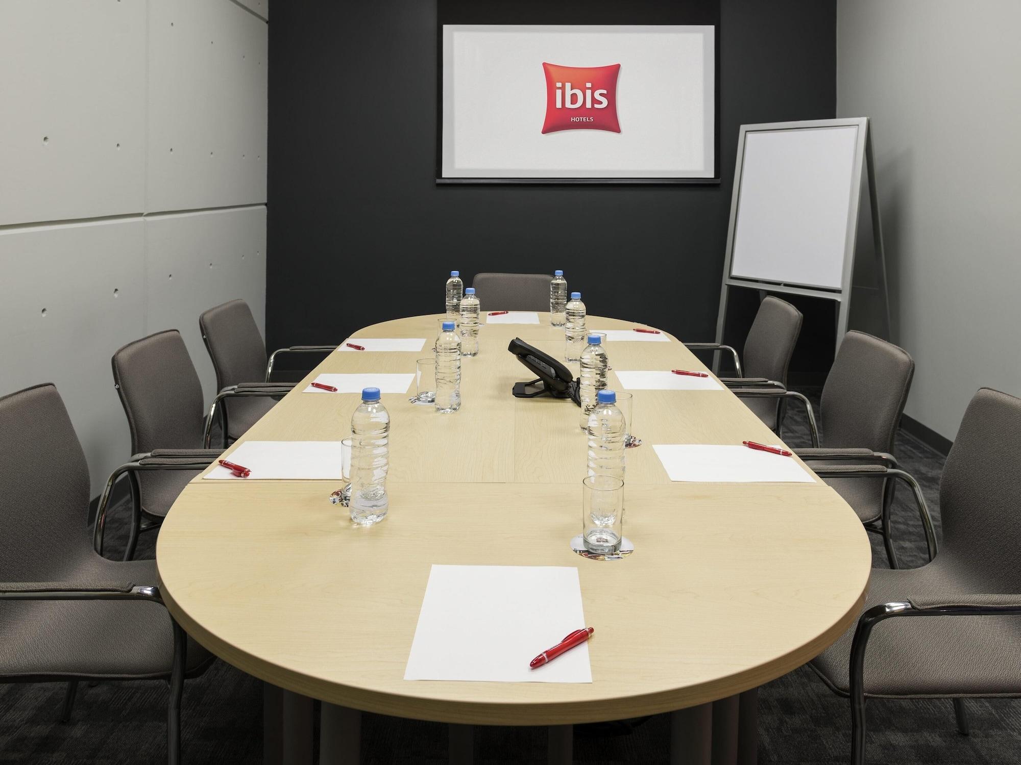 Sala de Reuniones ibis Irapuato