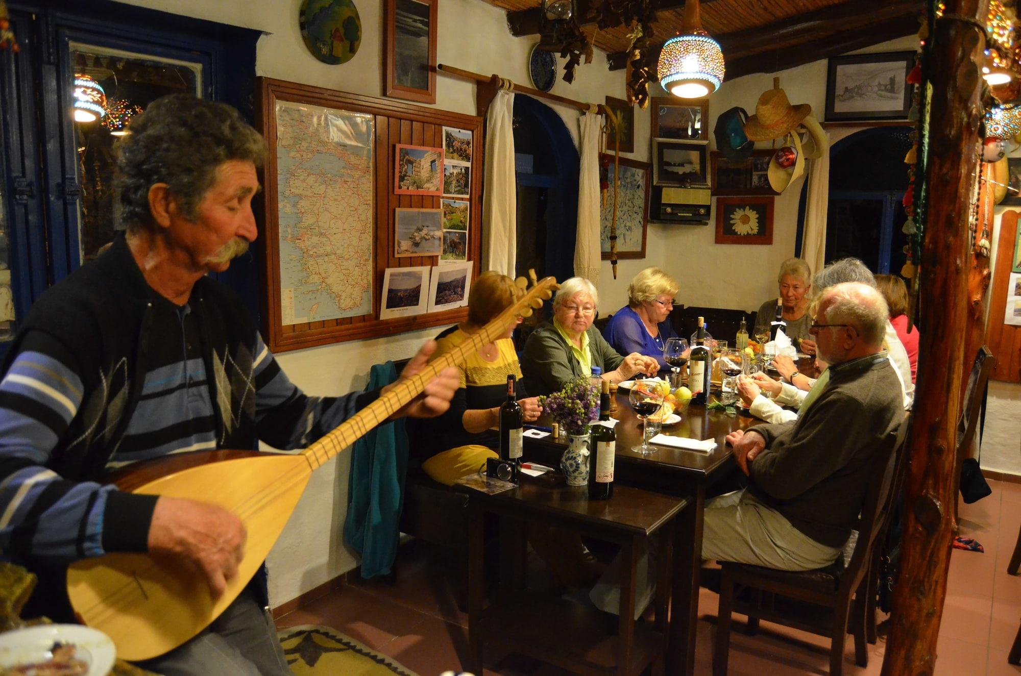 Bar/Salón Agora Pansiyon