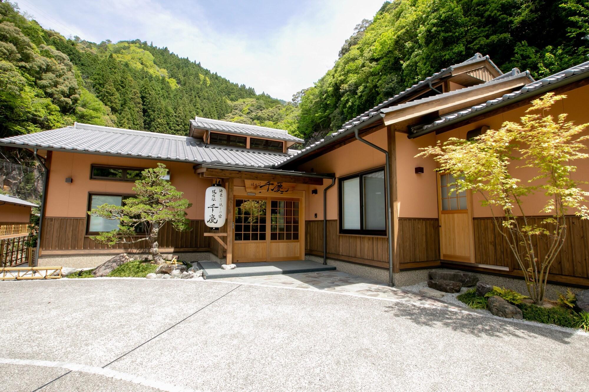 Vista Exterior Yunotani SENKEI