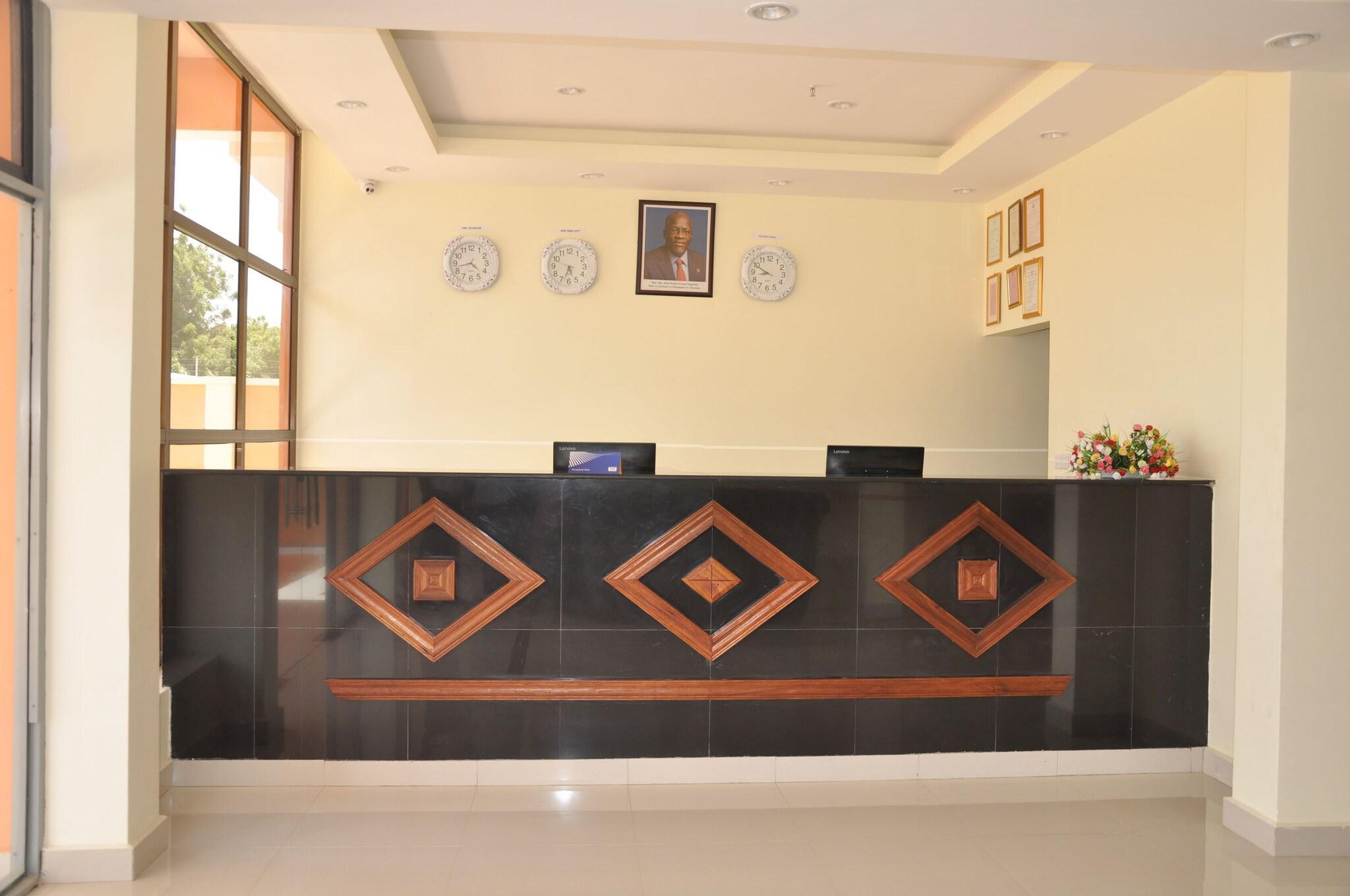 Vista Lobby Luwa Evergreen Hotel