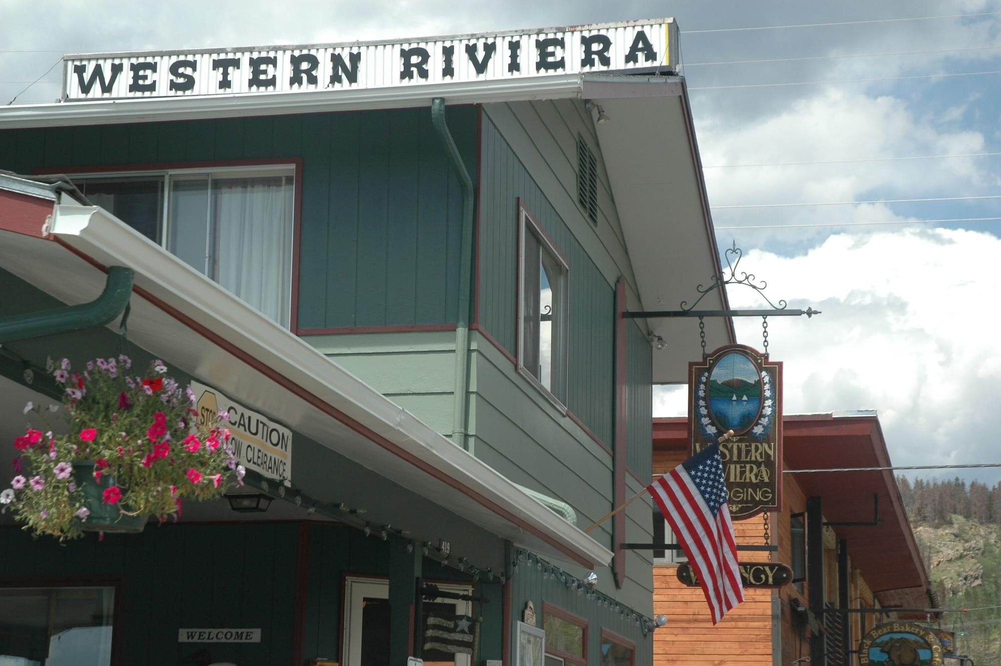 Vista Exterior Western Riviera Lakeside Lodging