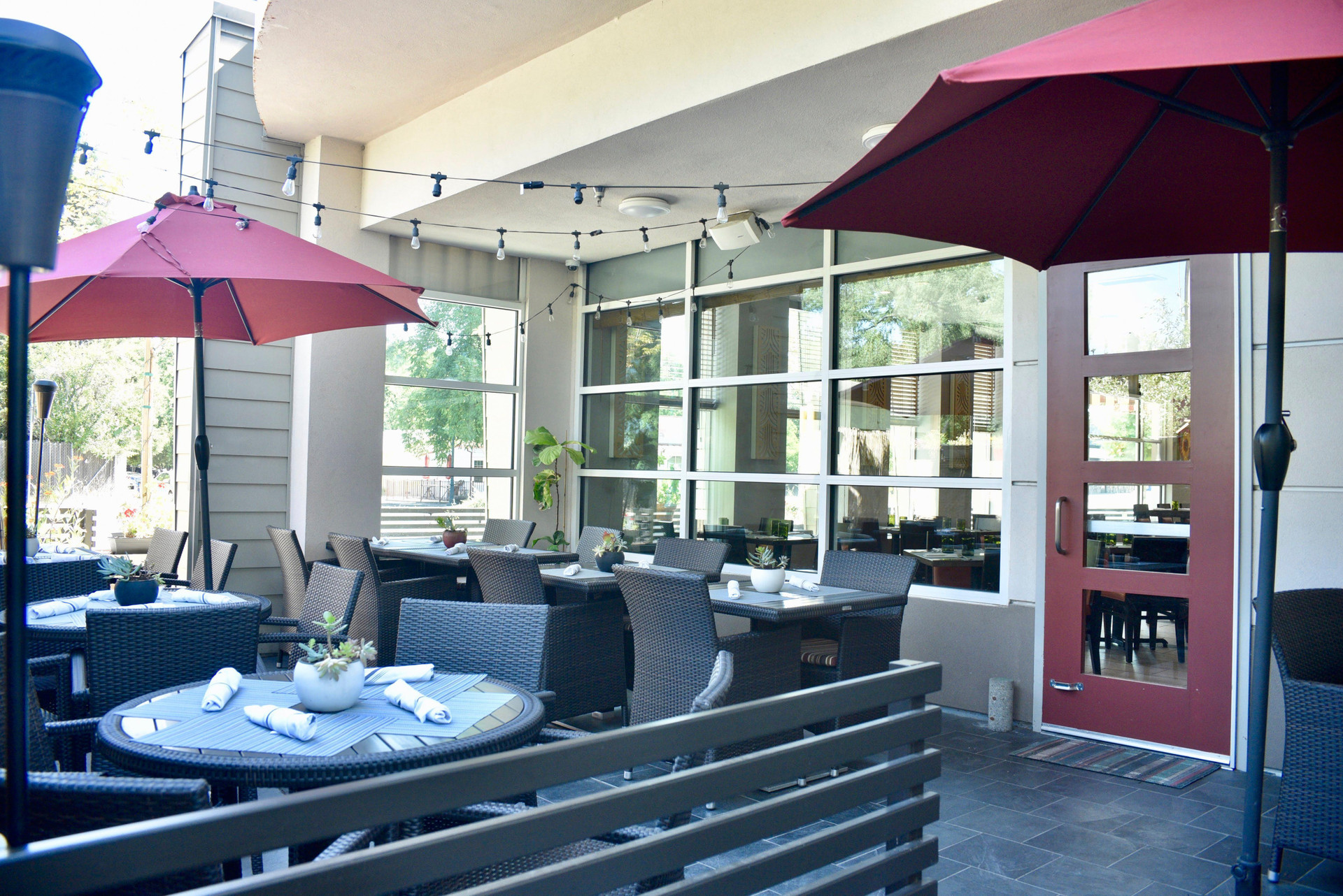 Restaurant Holiday Inn Windsor Wine Country by IHG