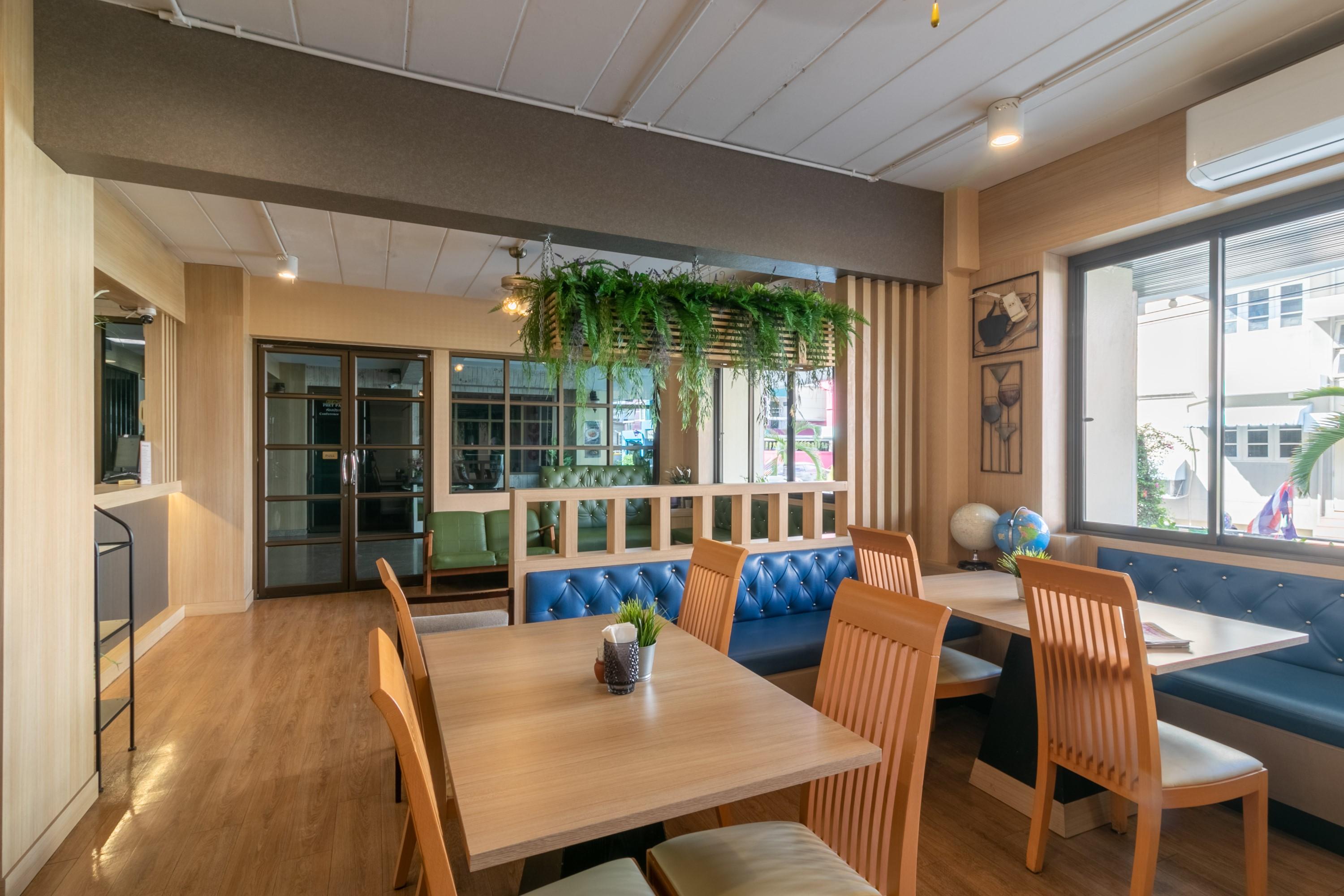 Restaurant P Park Residence Charansanitwong