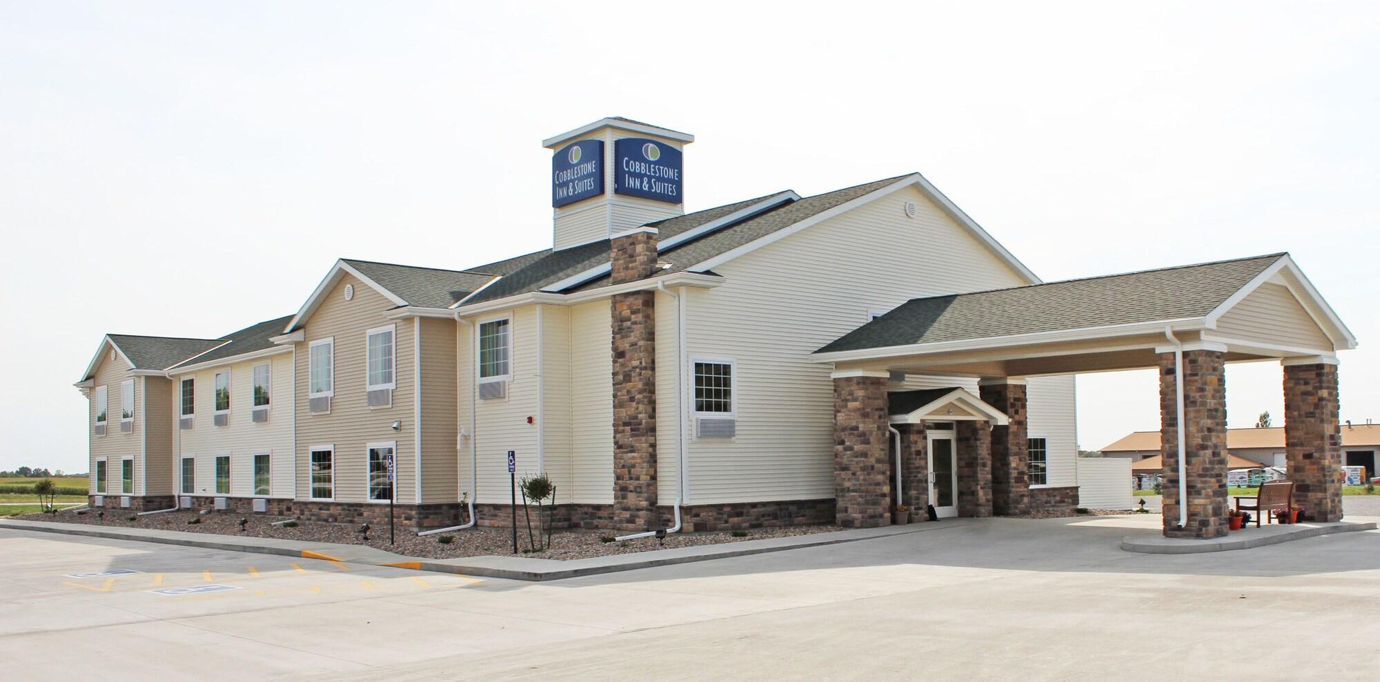 Vista Exterior Cobblestone Inn Suites Lamoni