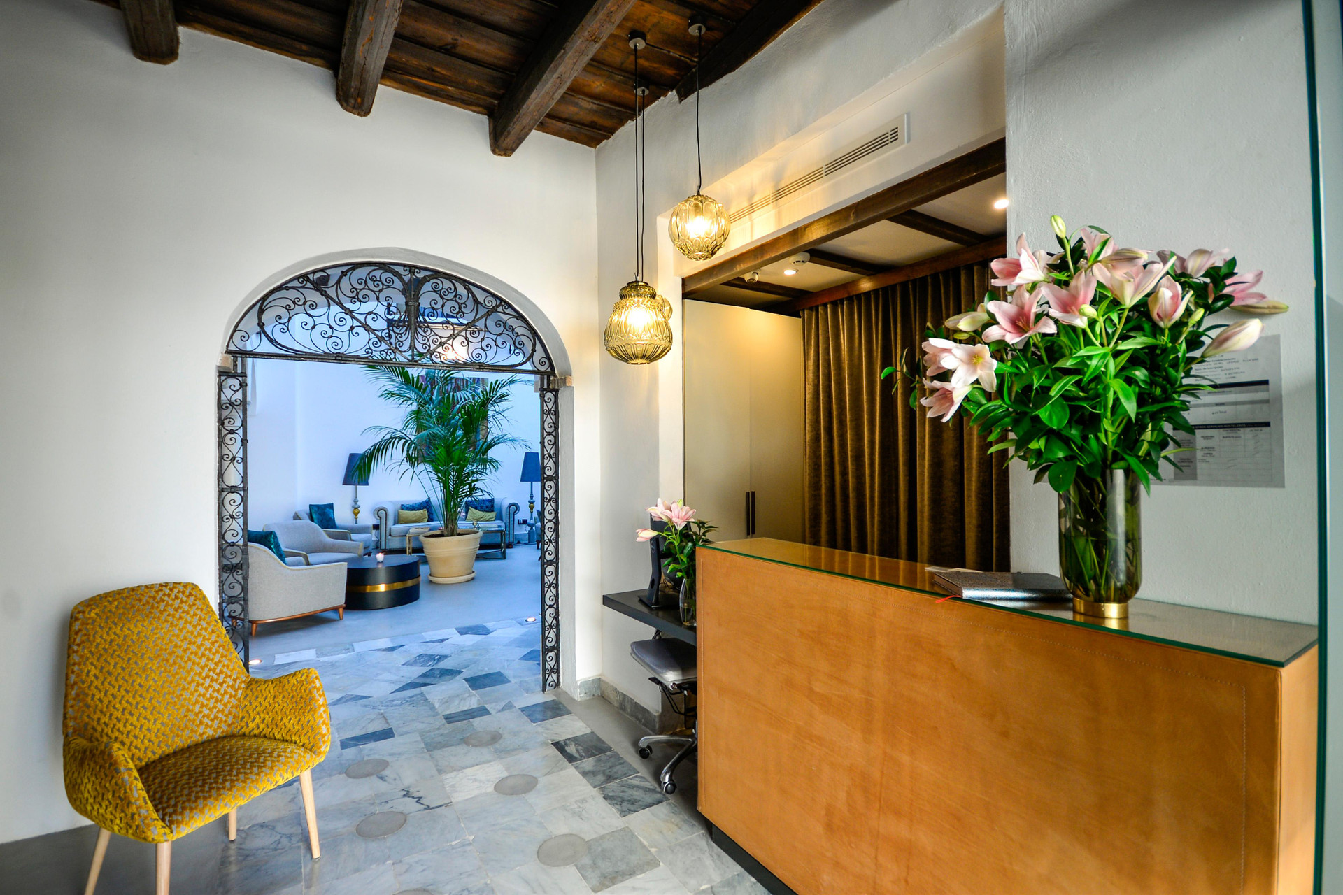 Vista Lobby Legado Alcázar Hotel