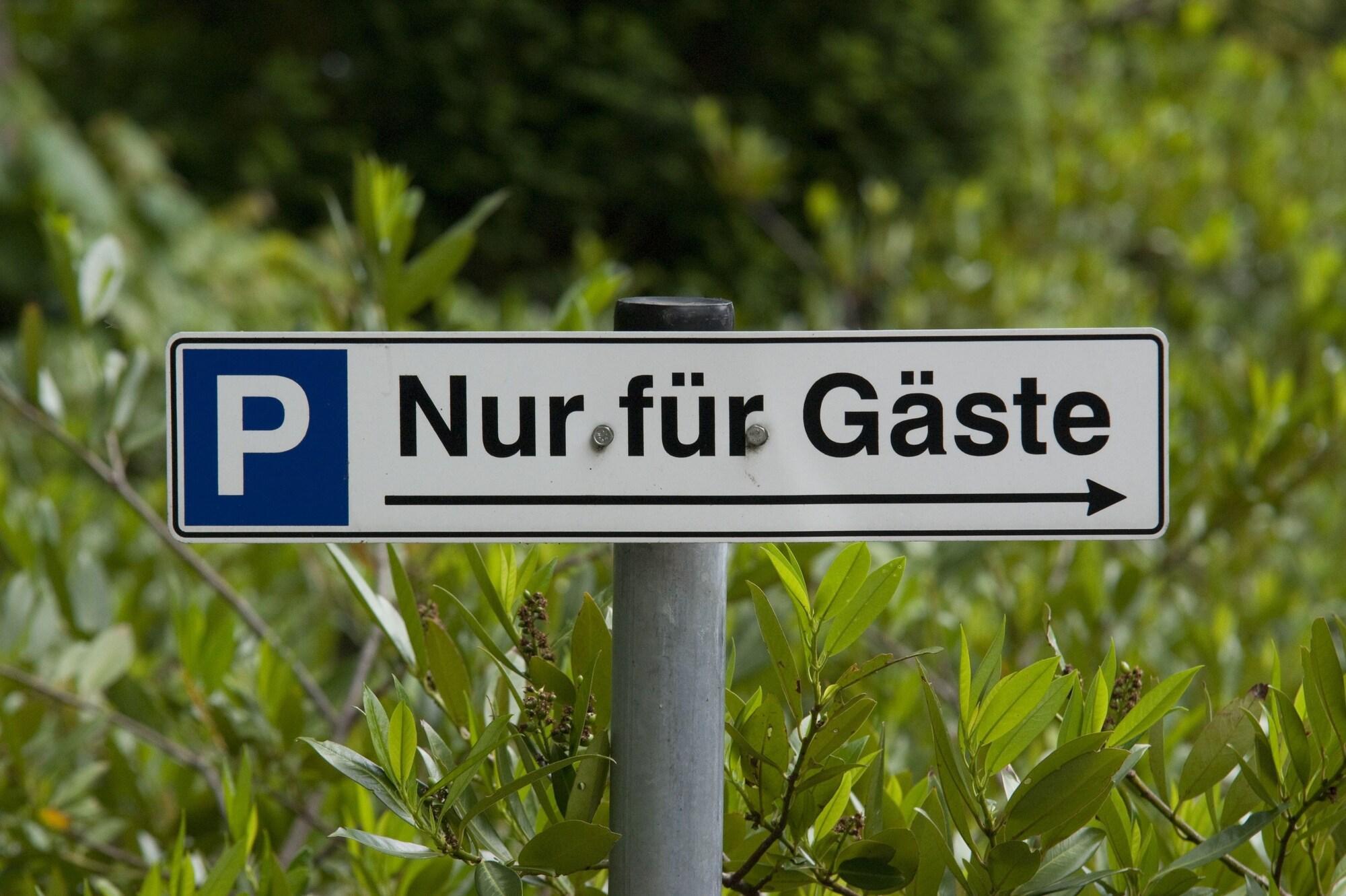 Varios Königsteiner Hof