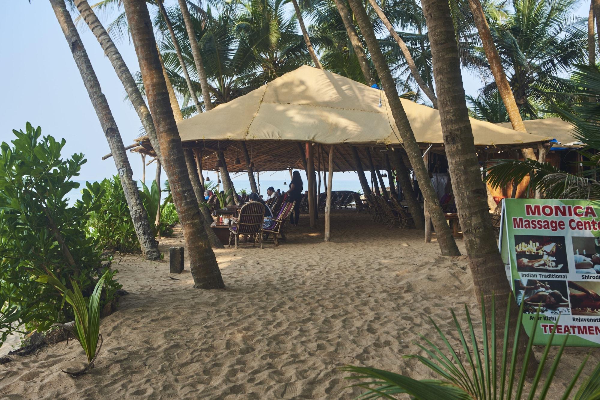 Vista Exterior Blue Lagoon Resort Goa