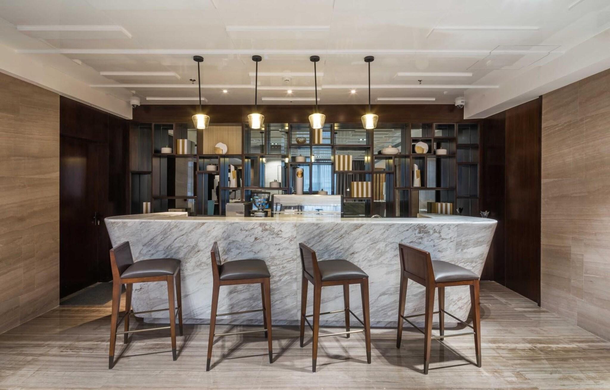 Bar/Salón Aber Unayzah