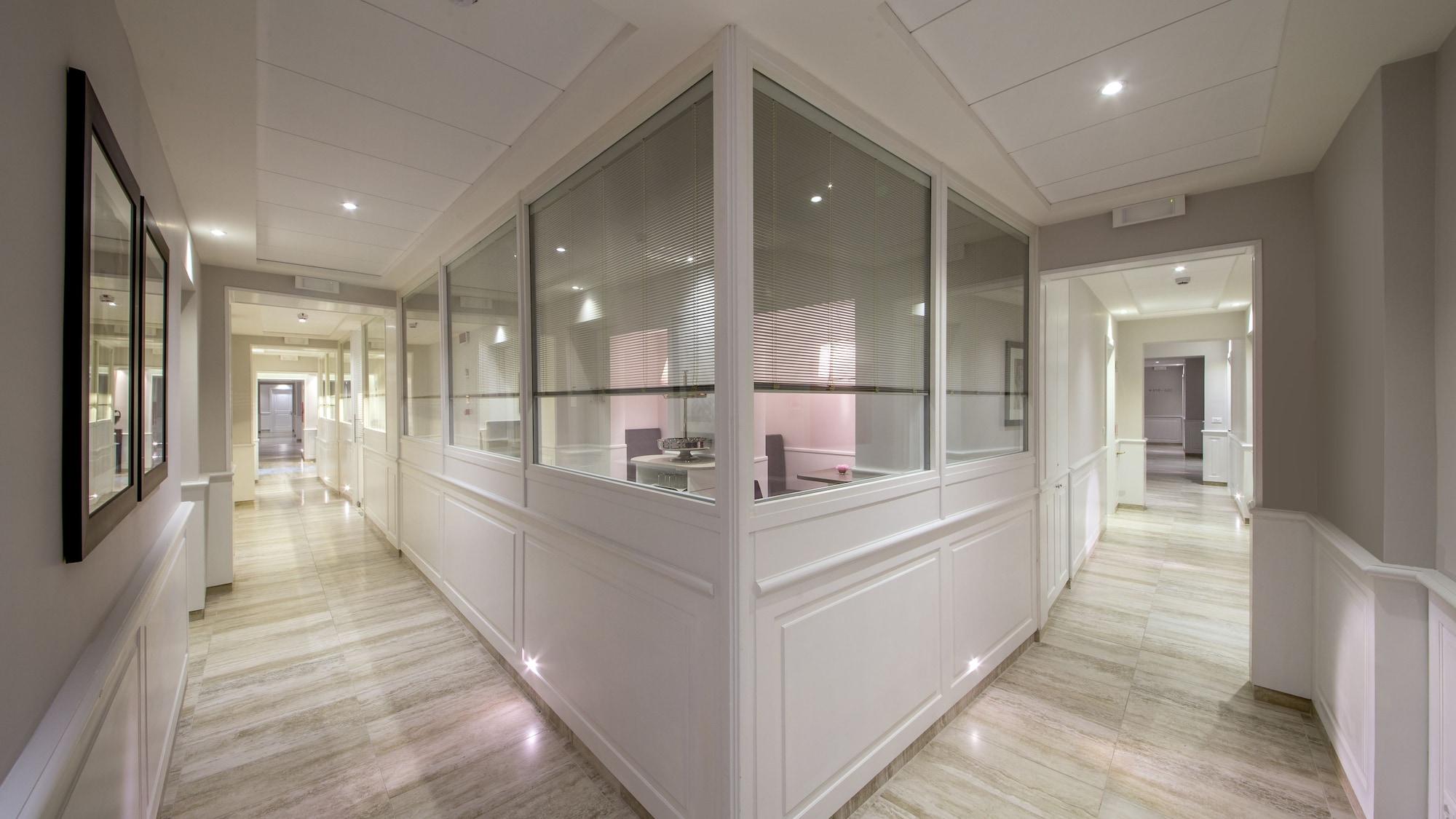 Varios Princeps Boutique Hotel