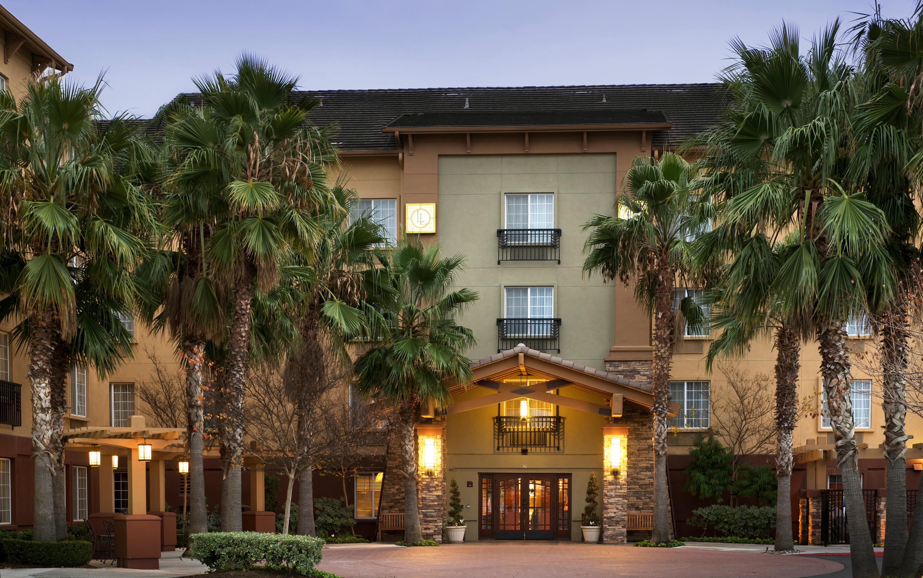 Vista Exterior Larkspur Landing Extended Stay Suites Pleasanton