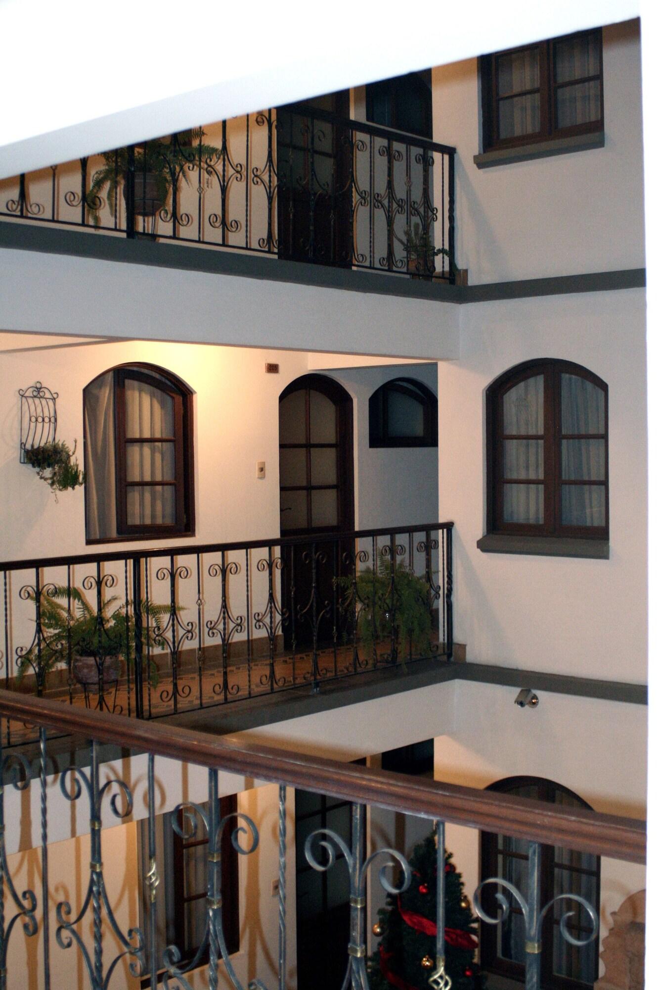 Varios Hostal Patrimonio - Sucre
