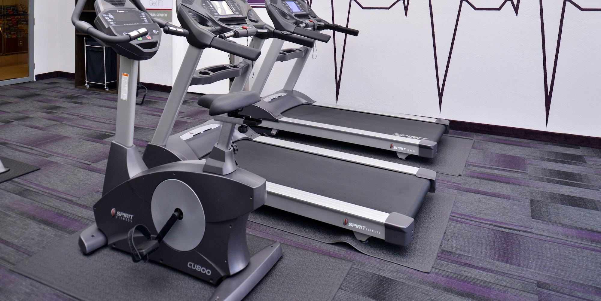 Gimnasio Clarion Inn & Suites Across From Universal Orlando Resort