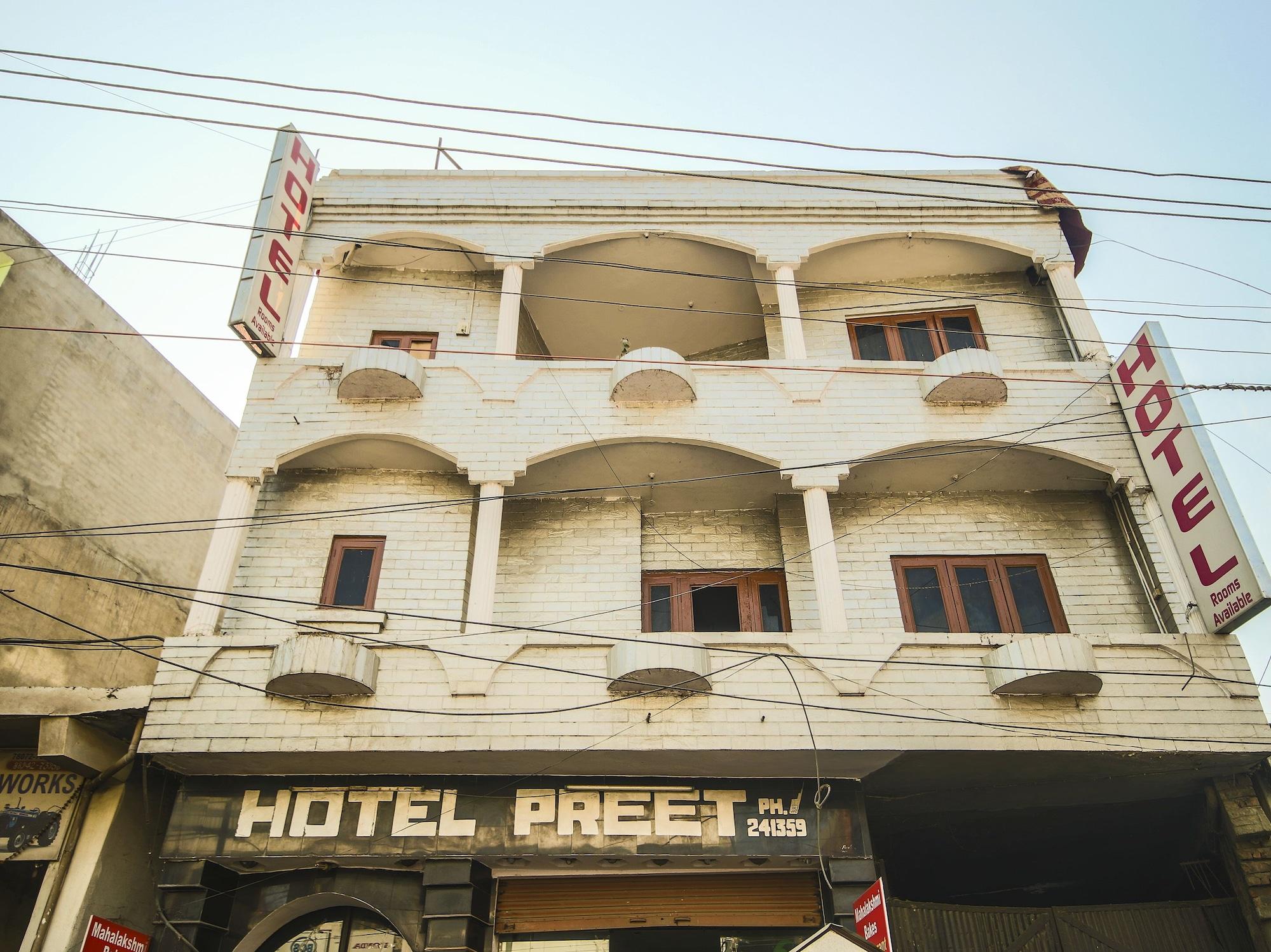 Vista Exterior OYO 24753 Hotel Preet