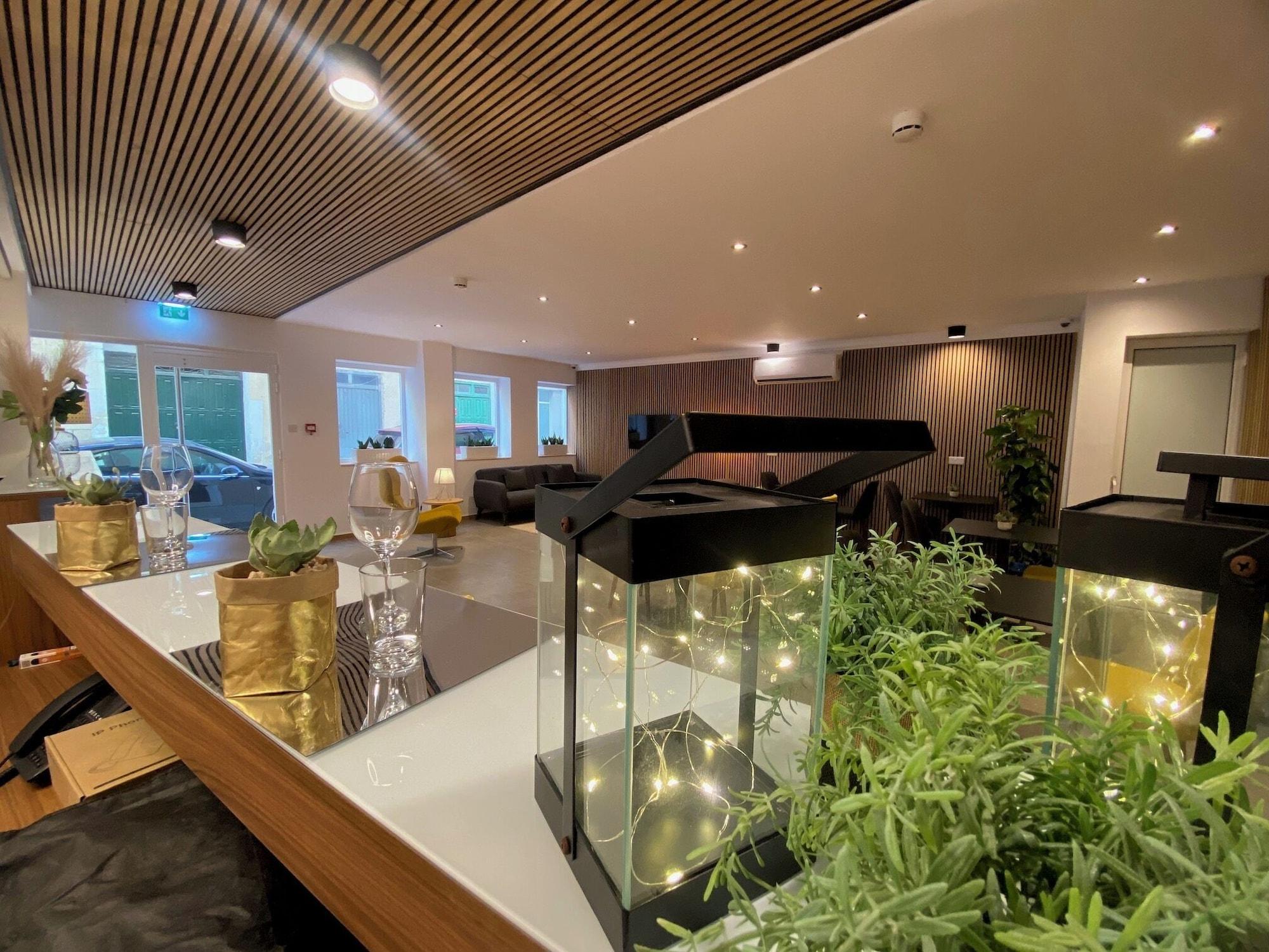 Vista Lobby Tritoni Marina Apartments and Suites