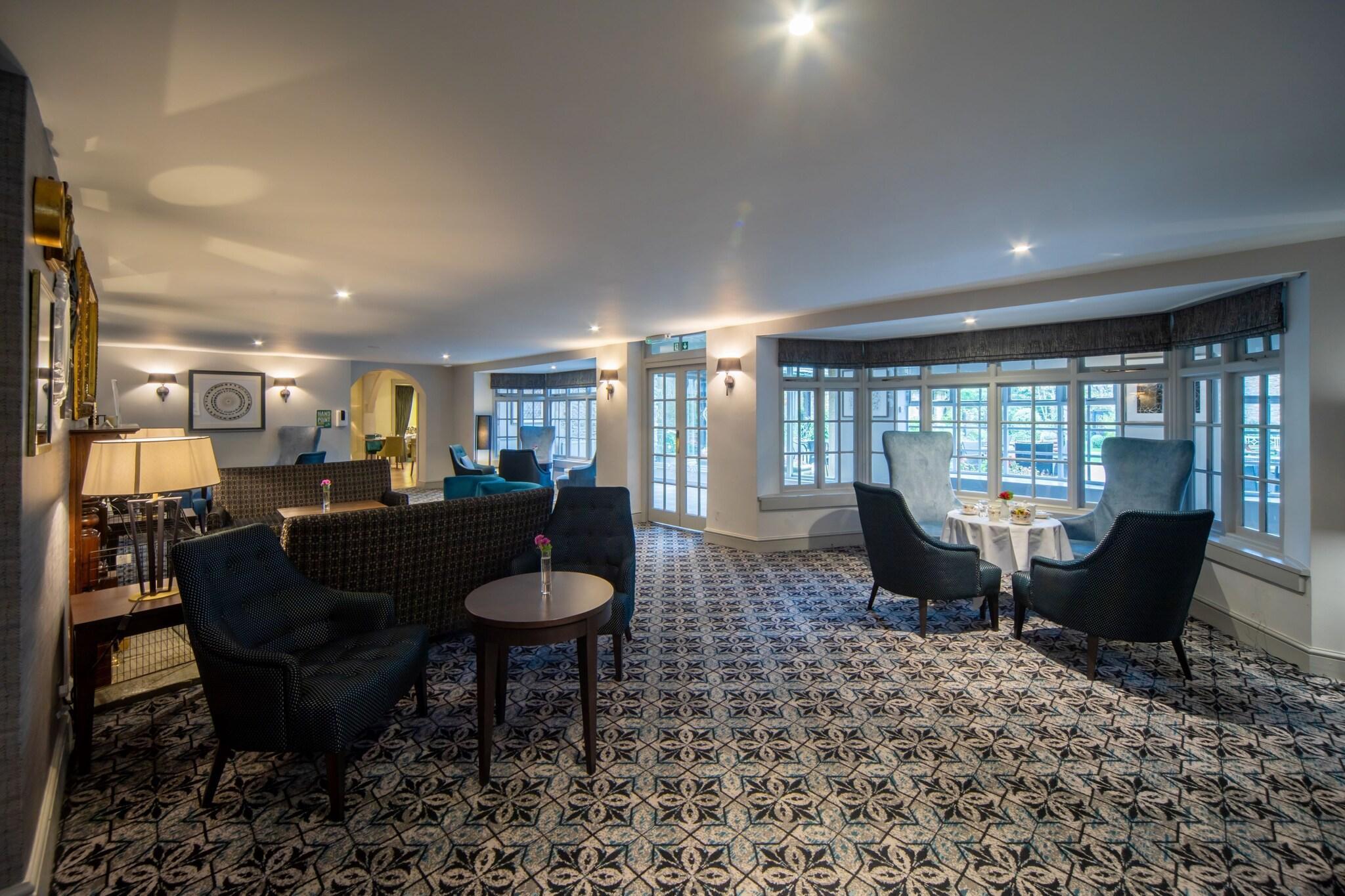 Vista Lobby The Holt