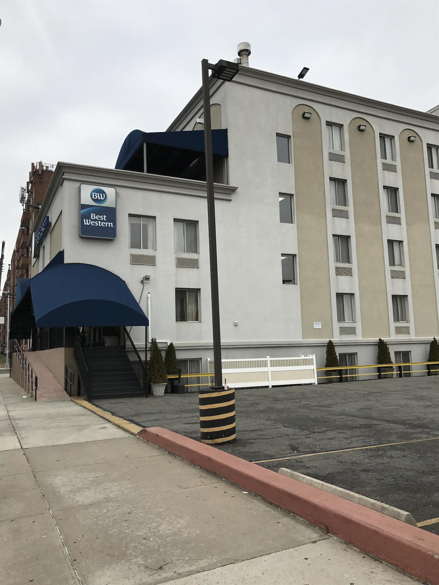 Vista Exterior Best Western Jamaica Inn