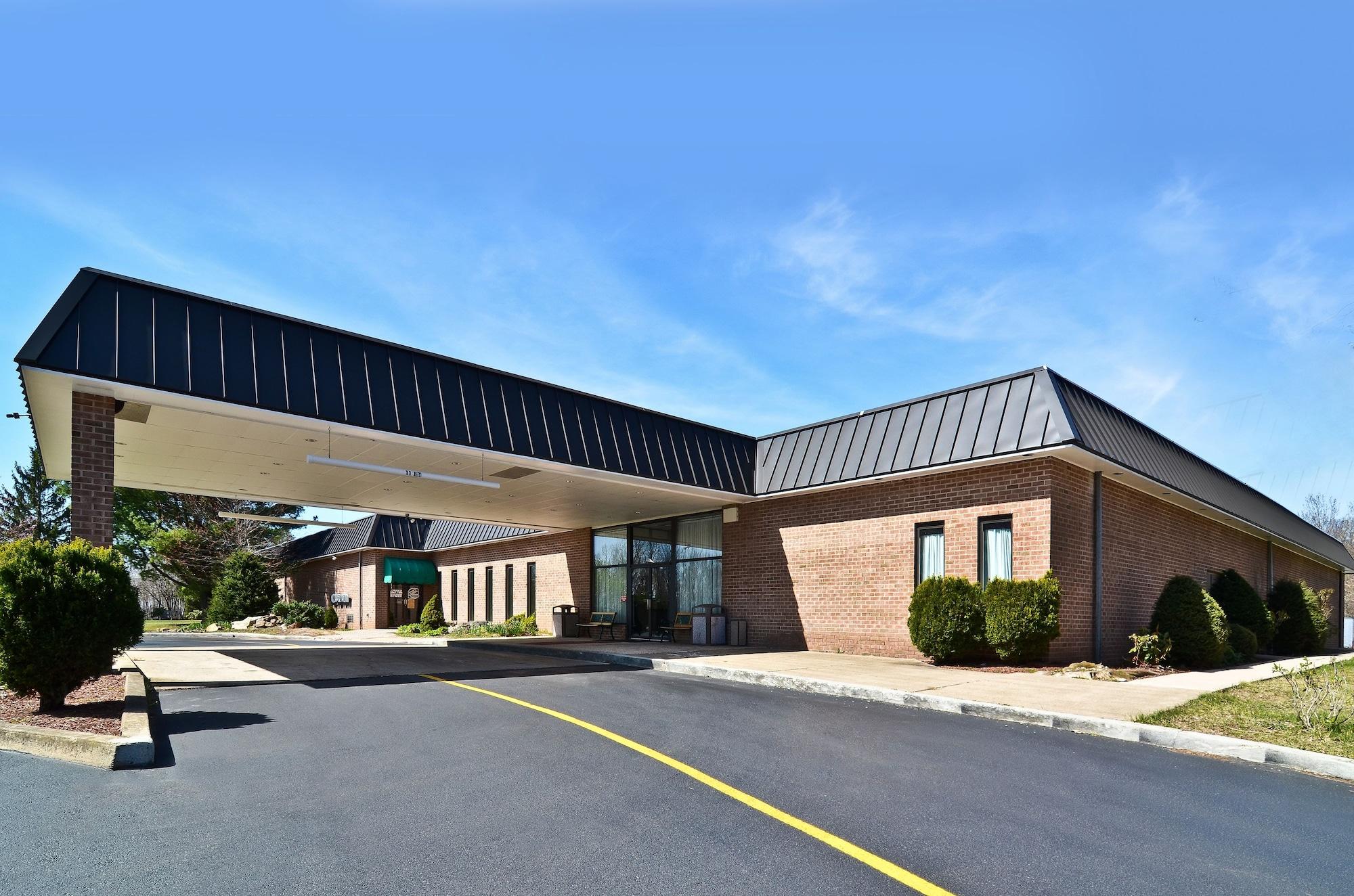 Vista Exterior Pocono Resort Conference Center - POCONO MOUNTAINS