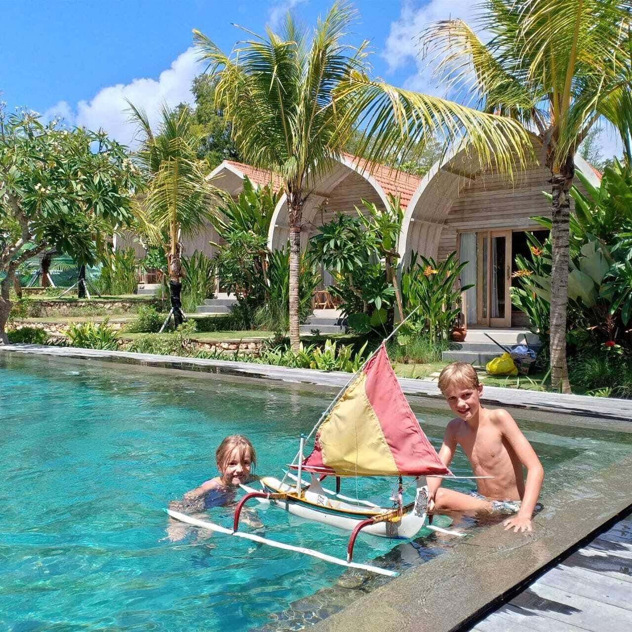 Vista Piscina Kompyang Cottage