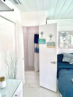 Alquiler Vacacional - Guest suite with private entrance and pool 5-10 min to beaches and Wilton Drive