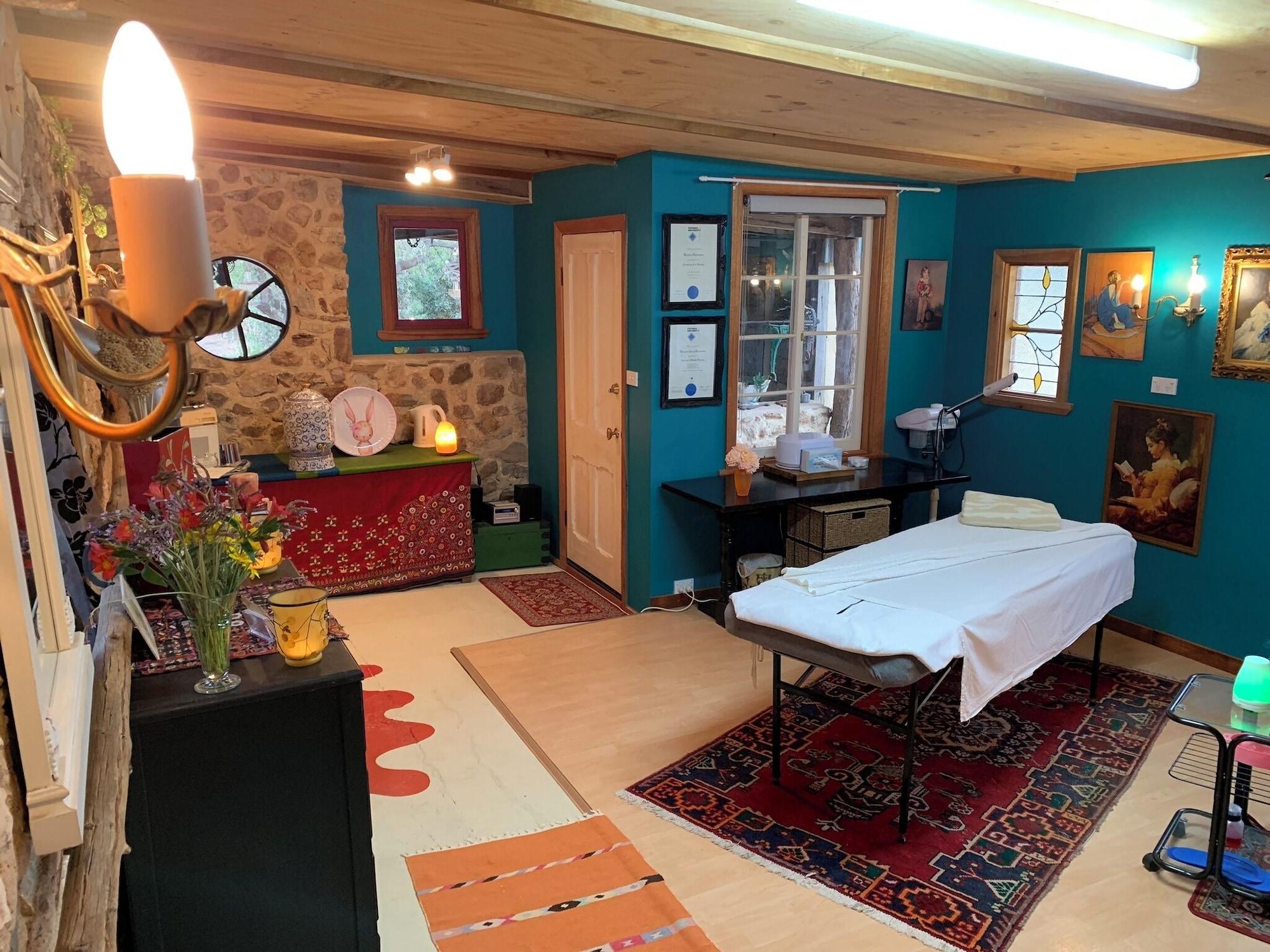 Spa Old Chaff Mill Retreat - - luxury vineyard accommodation