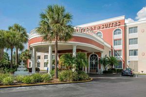 Alojamiento - Quality Inn & Suites Near the Theme Parks