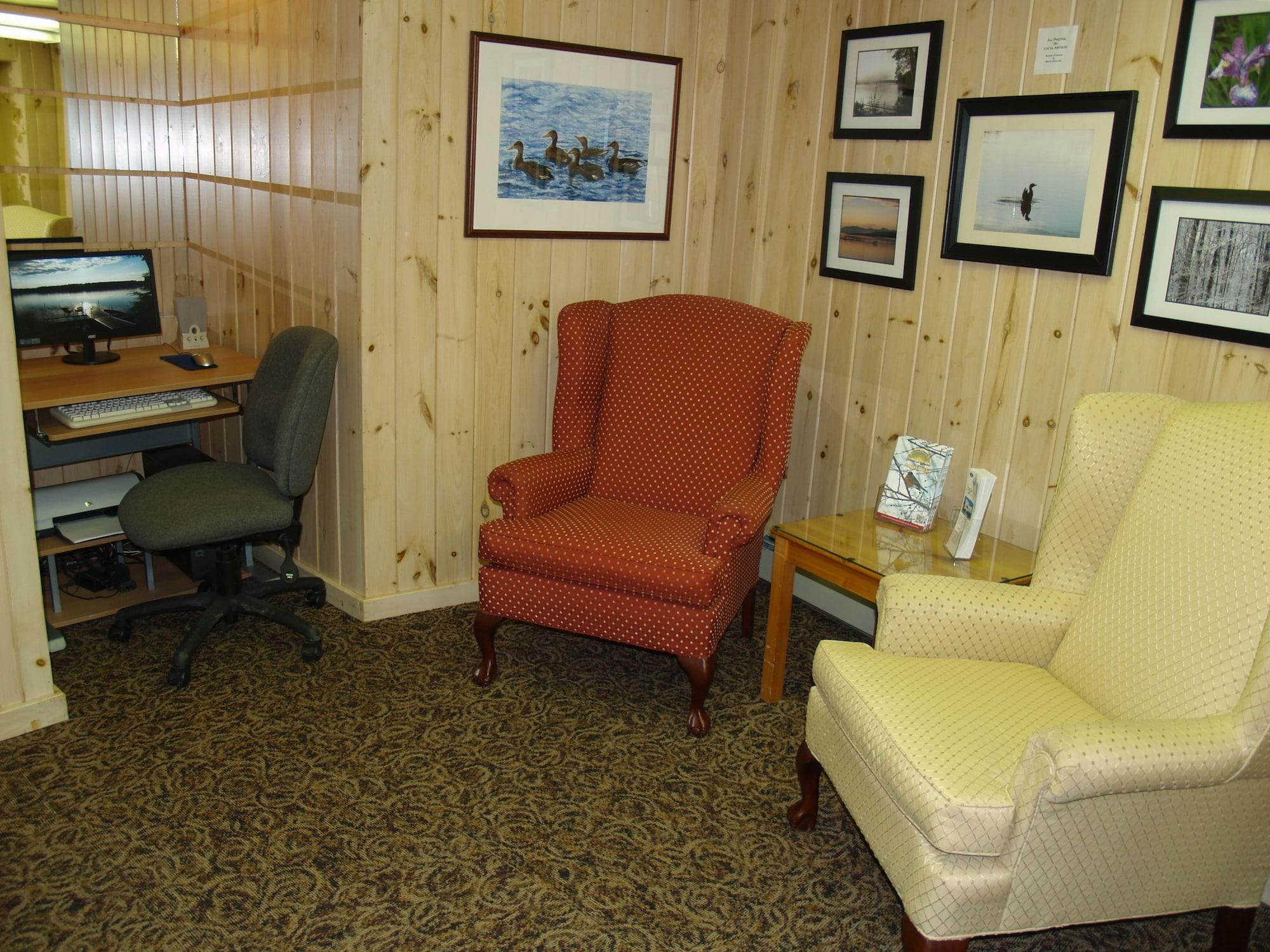 Vista Lobby Wilson Lake Inn