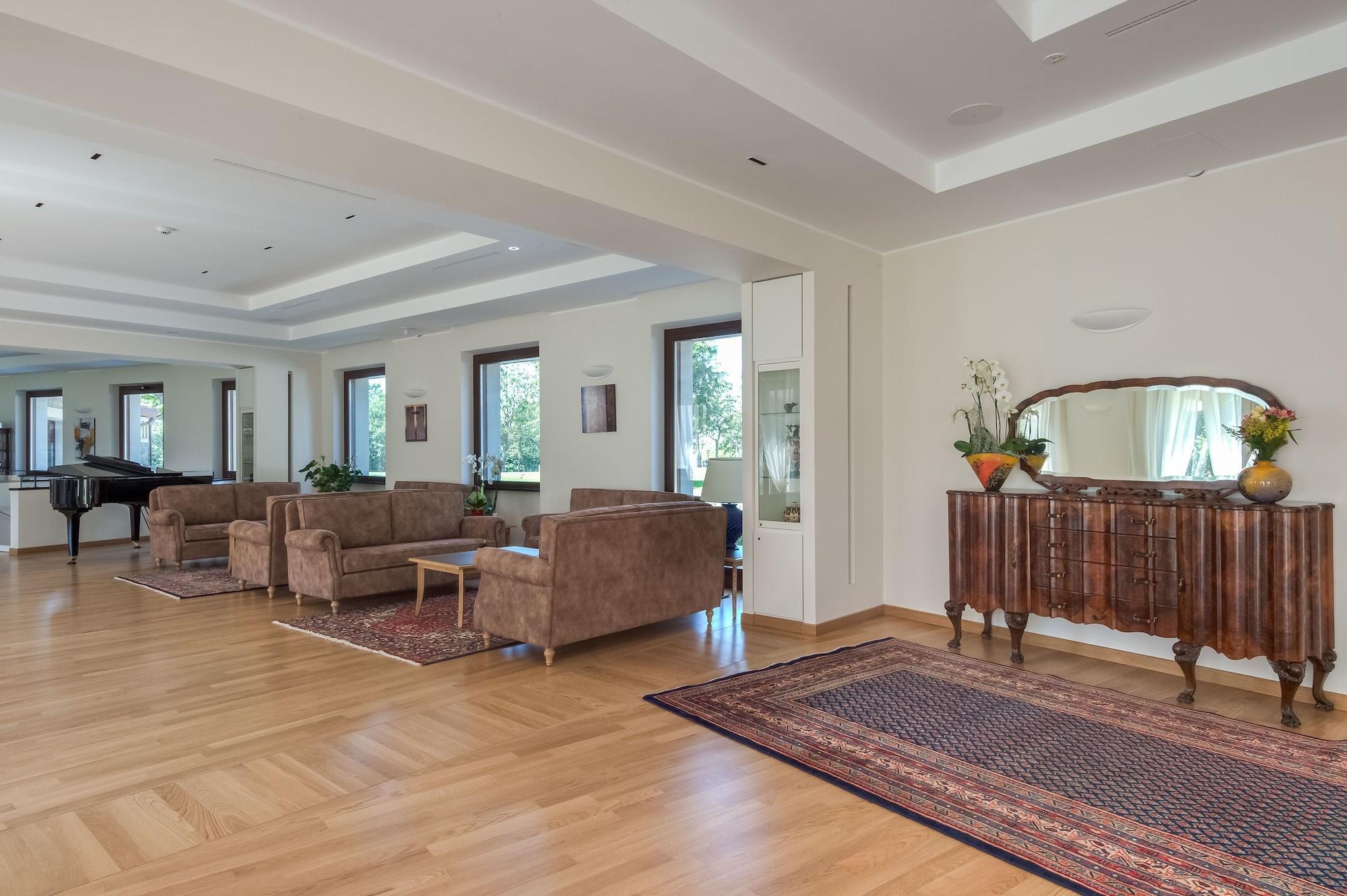 Vista Lobby Borgo La Chiaracia Resort & SPA