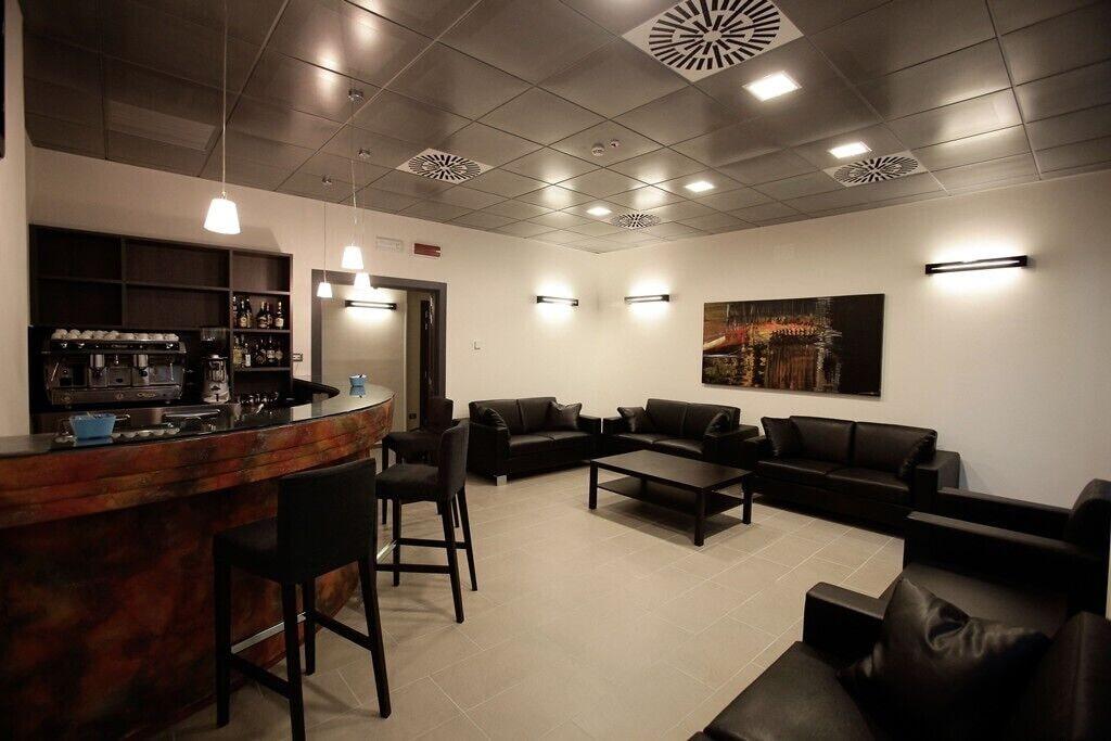 Bar/Salón Hotel Artis