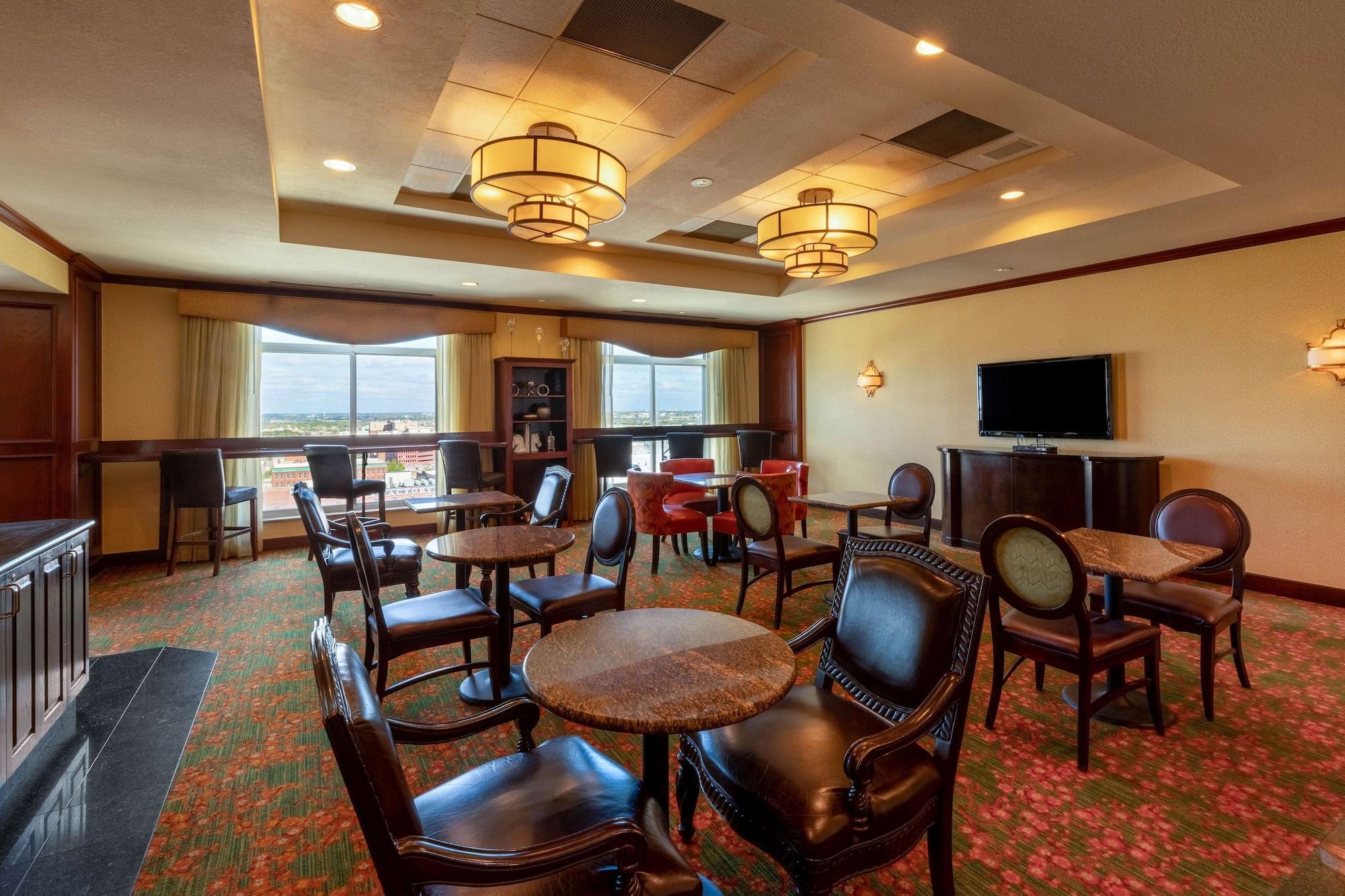 Bar/Salón Wyndham Grand Oklahoma City Downtown