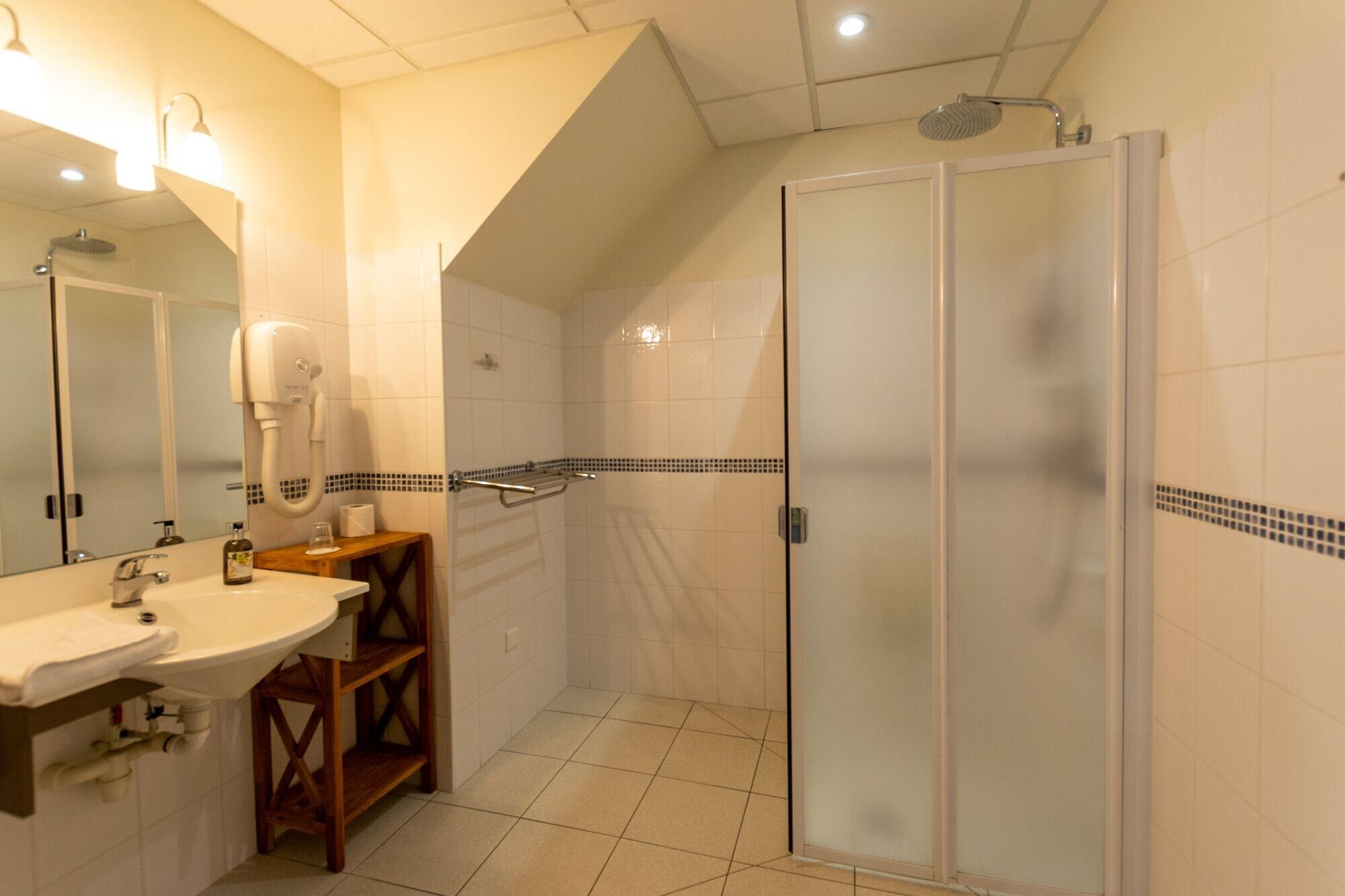 Equipamiento de Habitación Logis Hôtel le Vert Galant