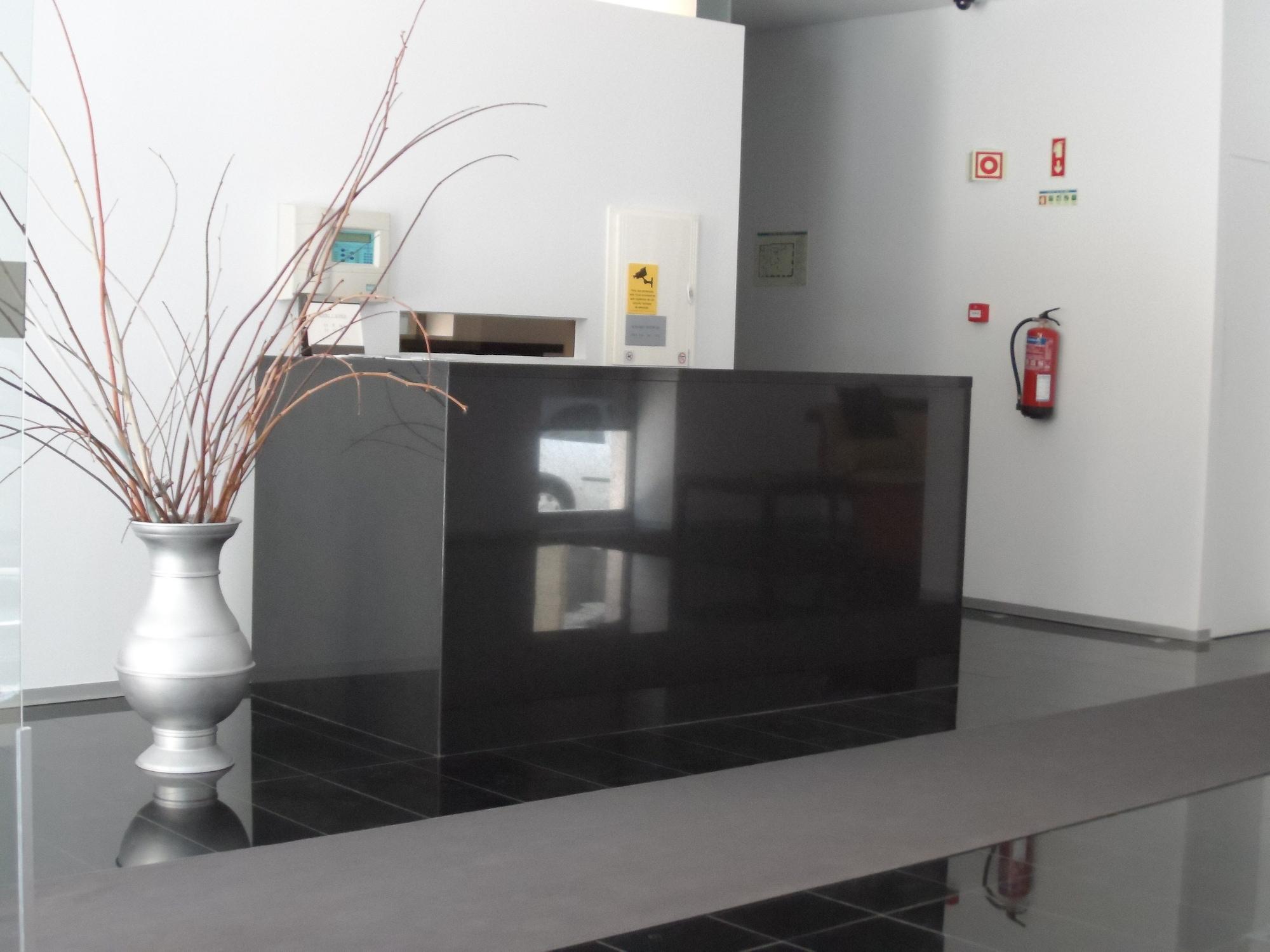Vista Lobby Lazza Hotel