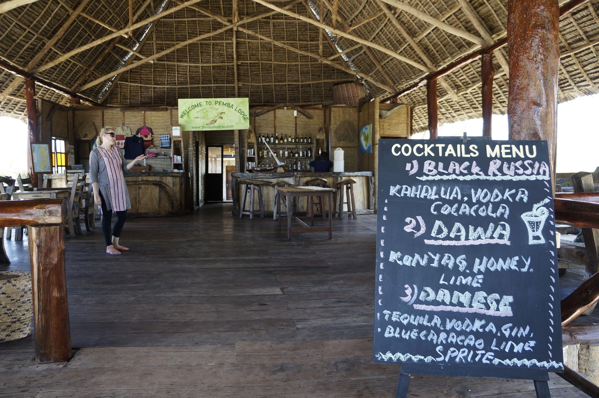 Bar/Salón Pemba Eco Lodge