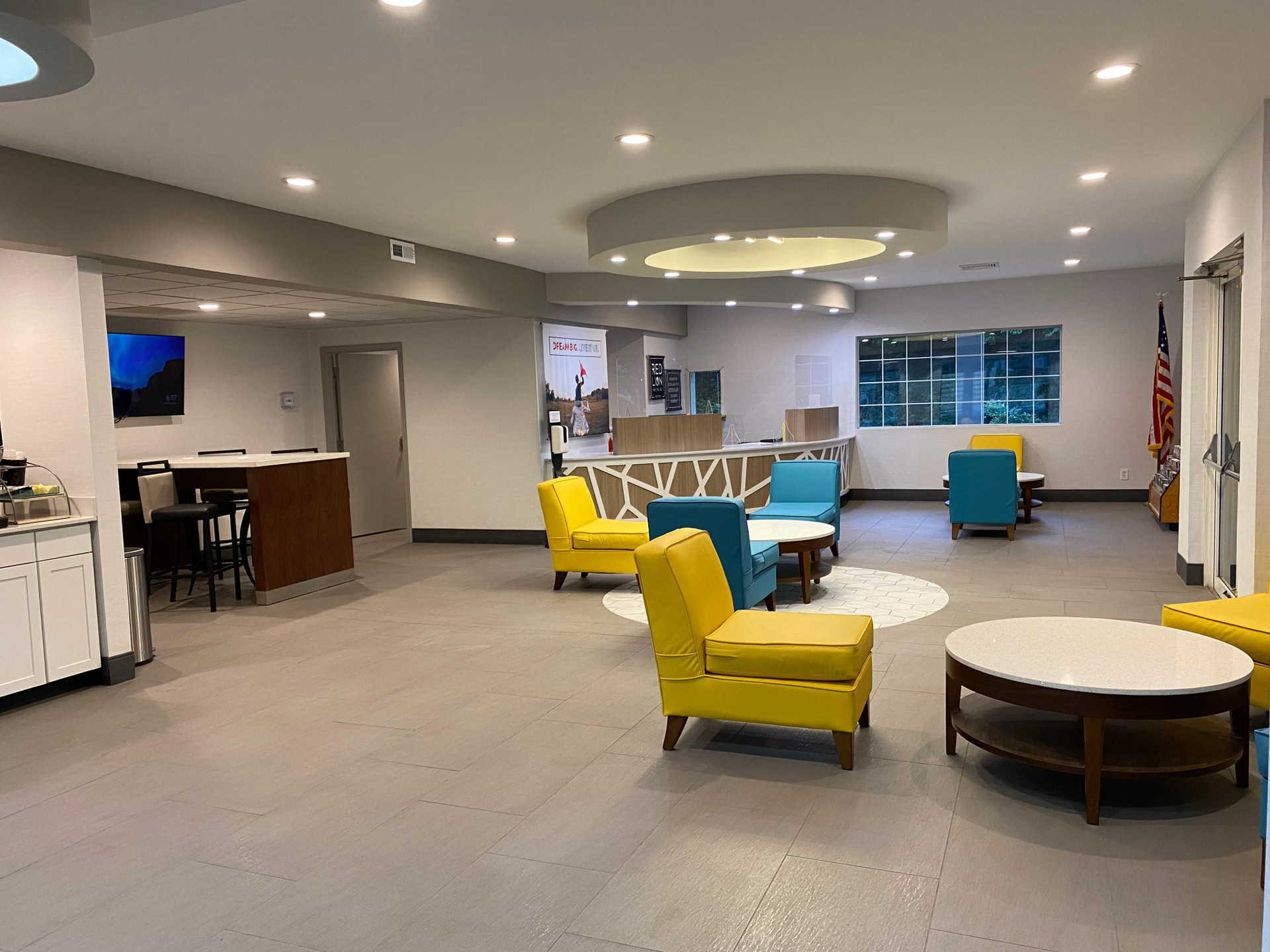 Vista Lobby Red Lion Inn and Suites Nashville Airport