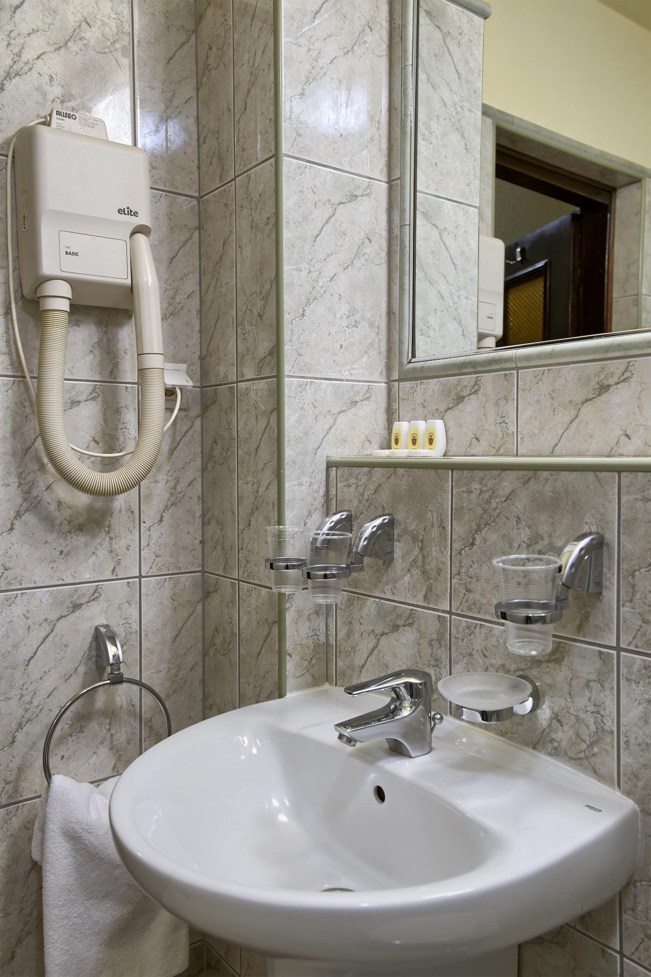 Comodidades do quarto Hotel Dwor Polski