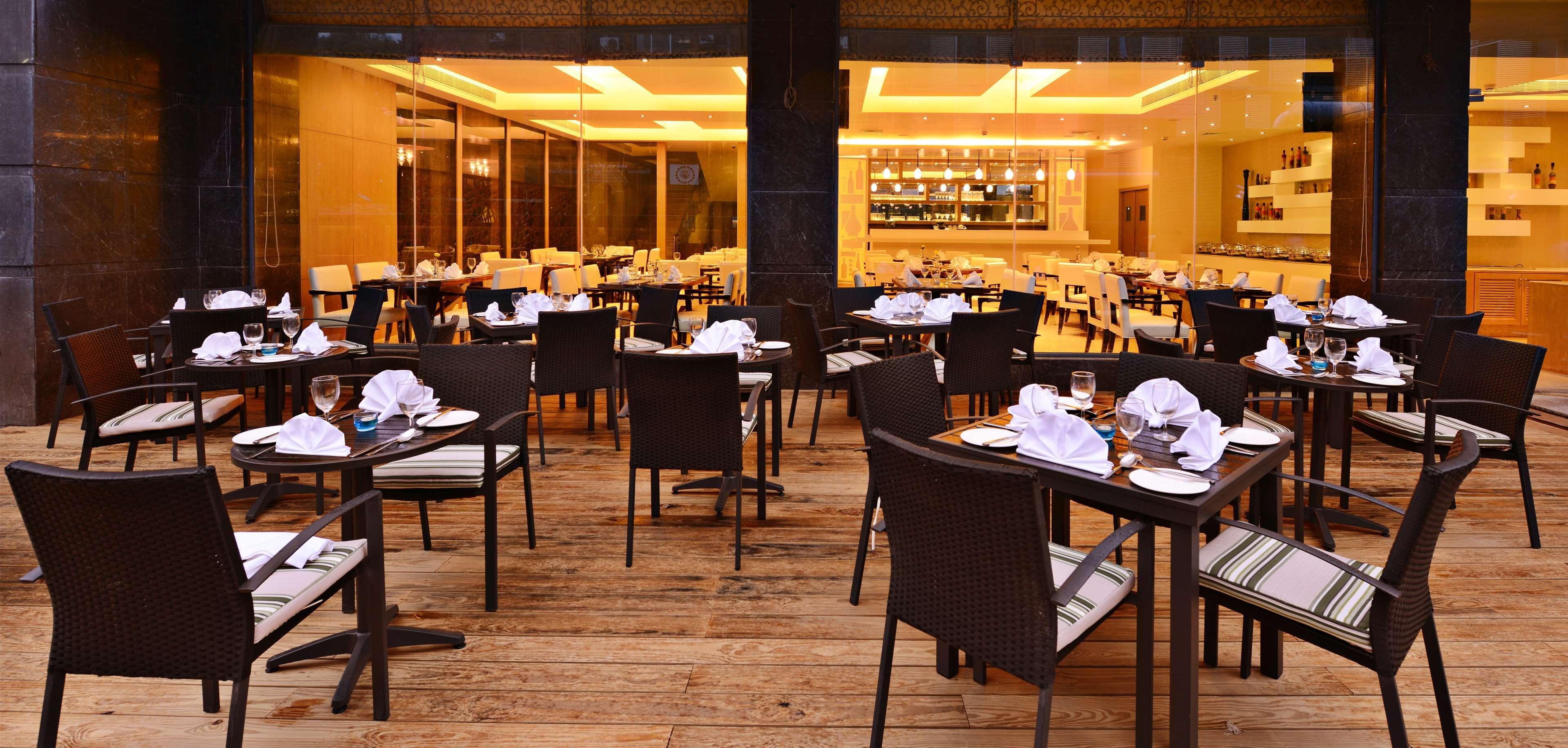 Restaurant Country Inn & Suites by Radisson, Goa Panjim