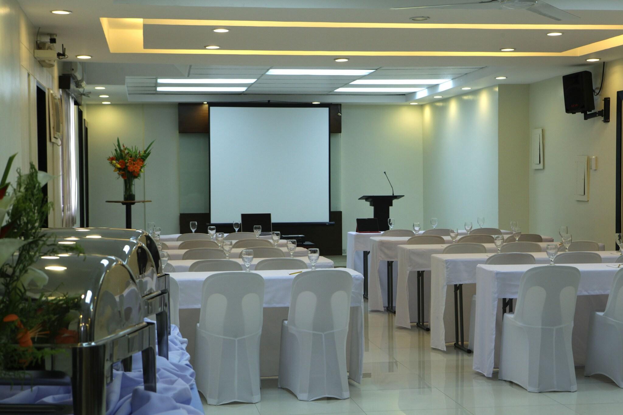 Centro de Negocios Fersal Hotel P. Tuazon Cubao