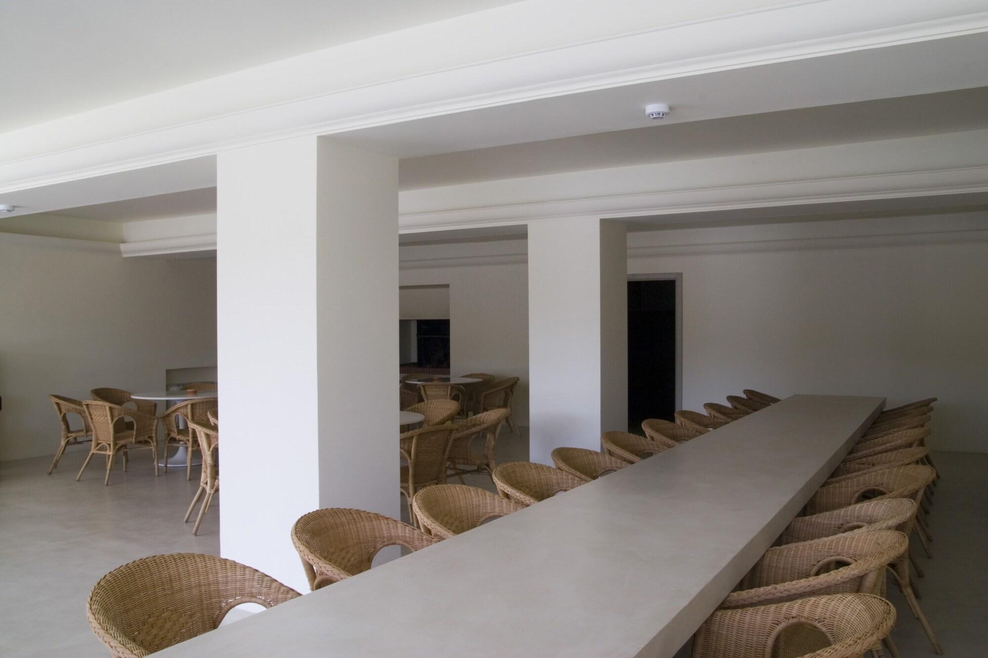 Centro de Negocios San Lorenzo Si Alberga