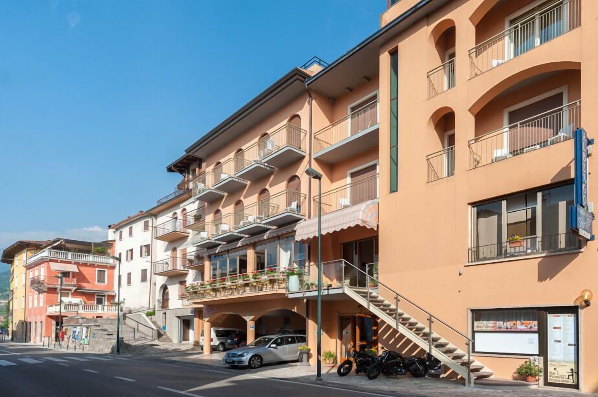 Vista Exterior Hotel Sorriso