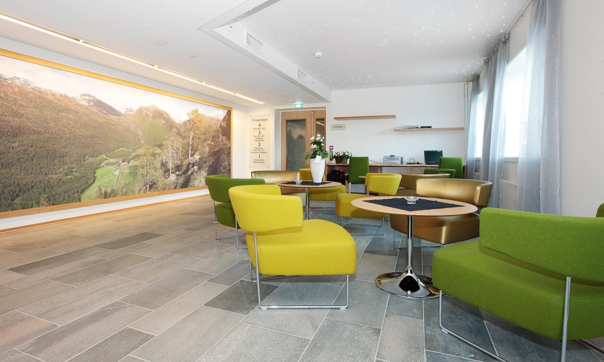 Vista Lobby Thon Hotel Surnadal